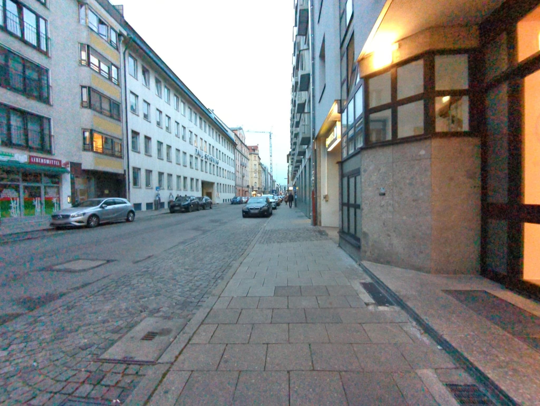 Street view near B&B Hotel München-Hbf, Munich