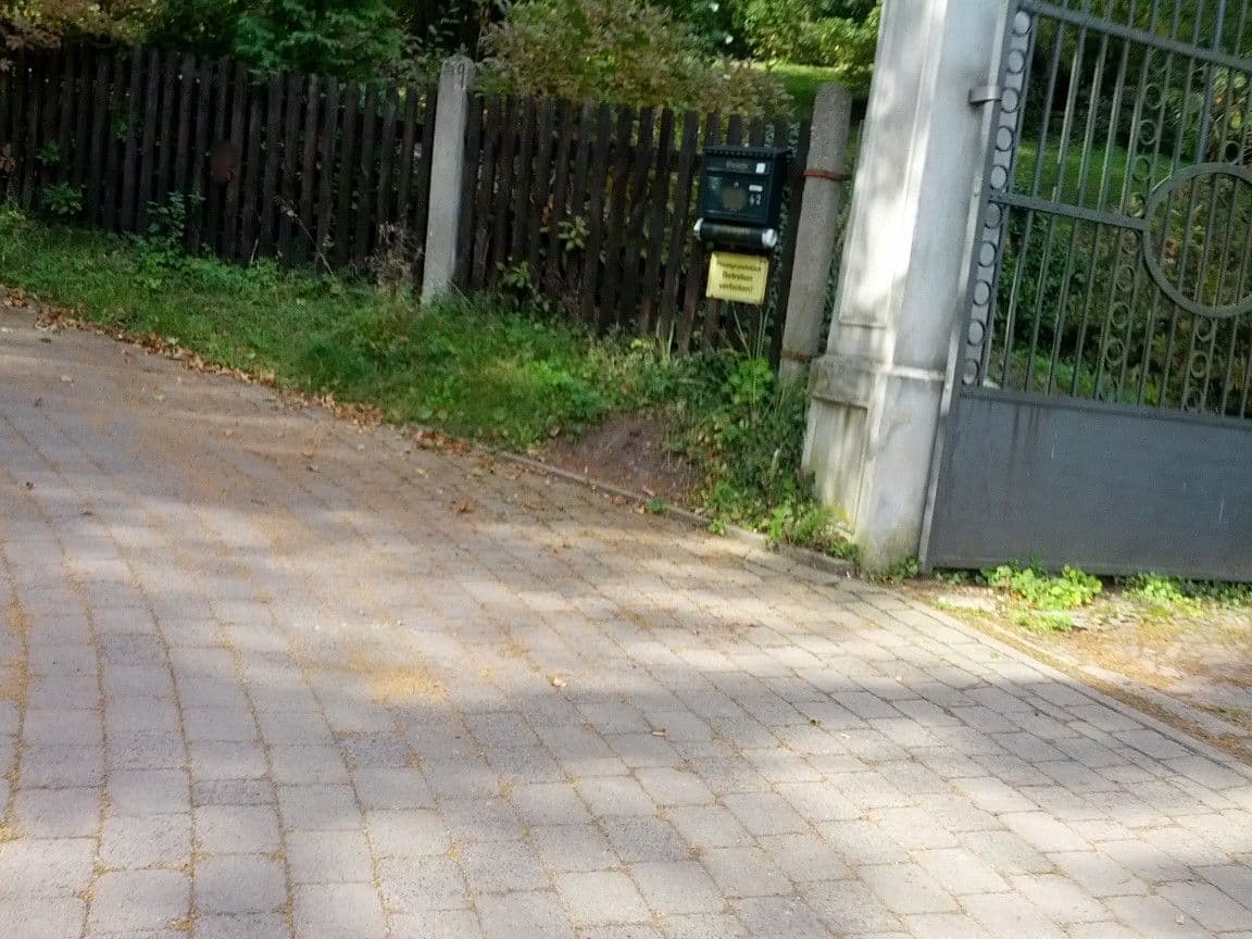 Street view near Pension im Park, Eisenach — © zoegglmeyr (CC BY-SA · Mapillary)