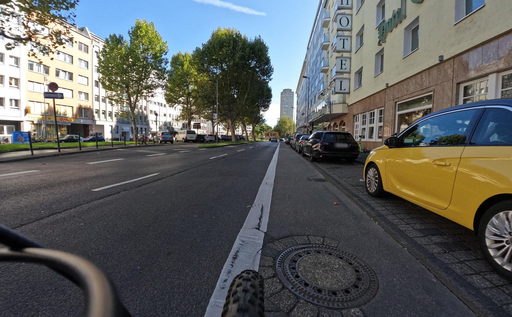 Street view near Hotel Coellner Hof, Neustadt/Nord — © countzero5 (CC BY-SA · Mapillary)