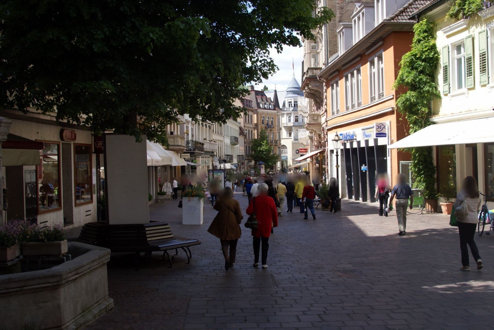 Street view near Hotel Laterne, Baden-Baden — © txllxt (CC BY-SA · Mapillary)