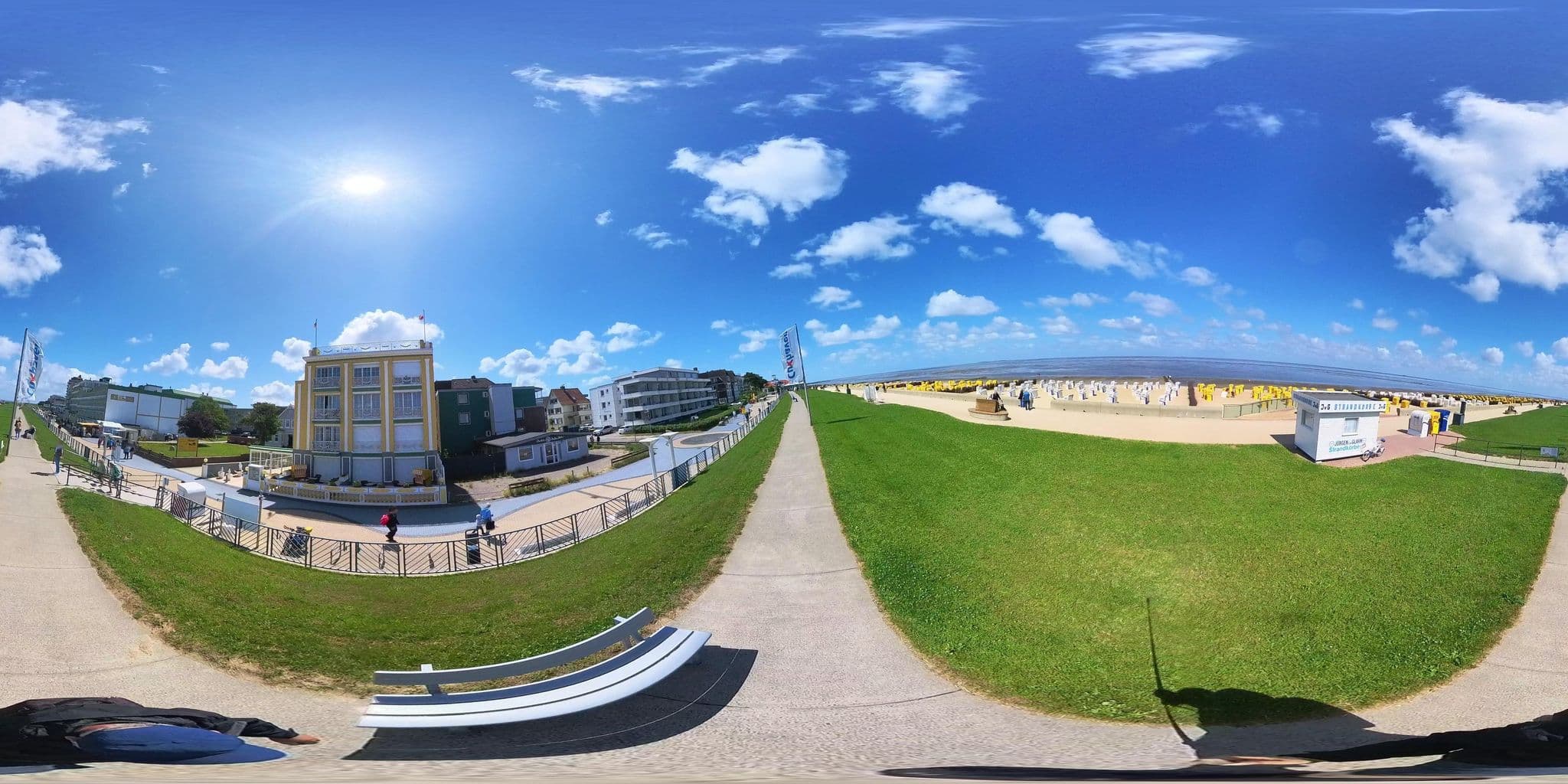Street view near Seeschlößchen, Cuxhaven