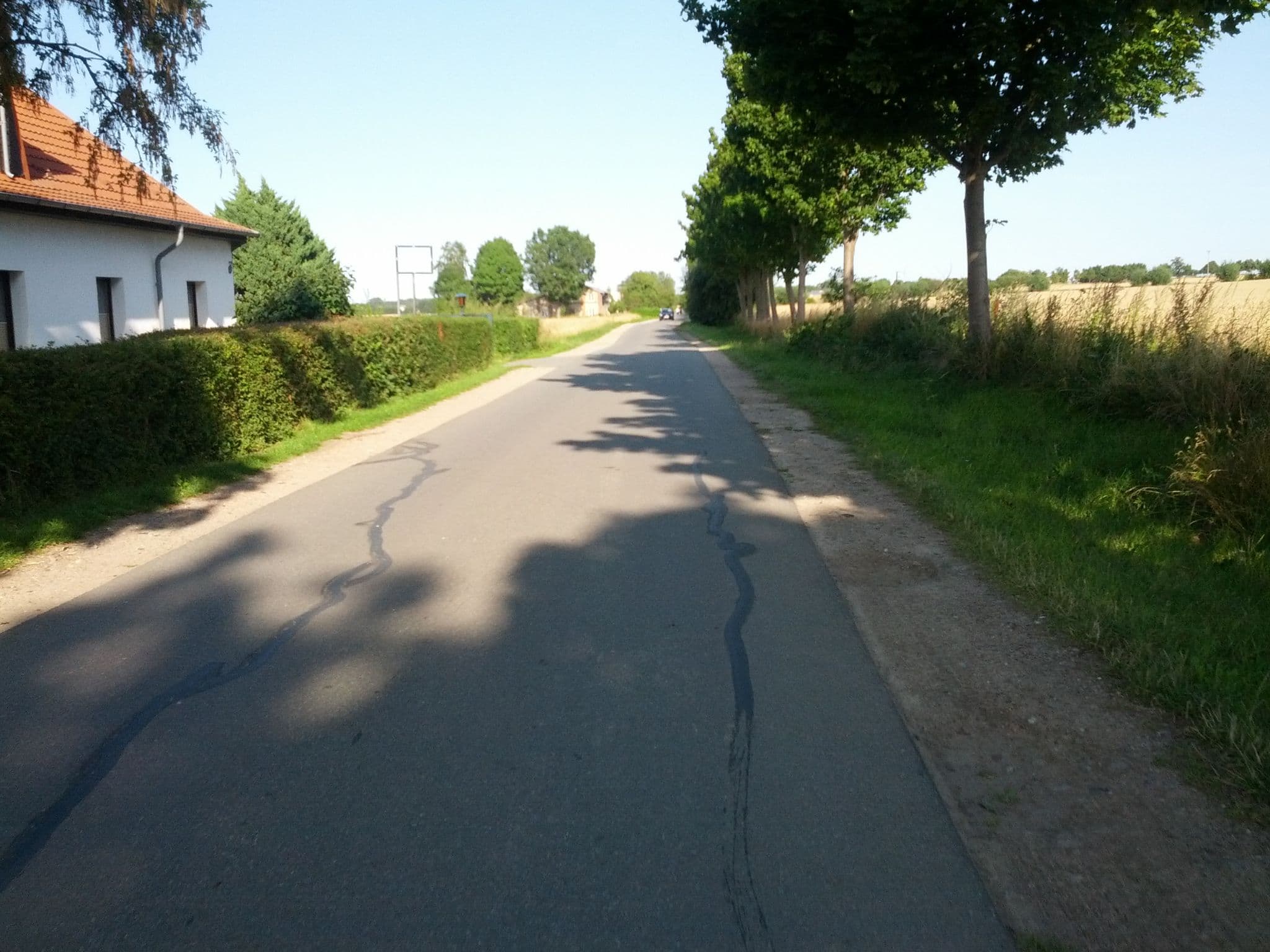 Street view near Kleckerburg, Bastorf — © zoegglmeyr (CC BY-SA · Mapillary)
