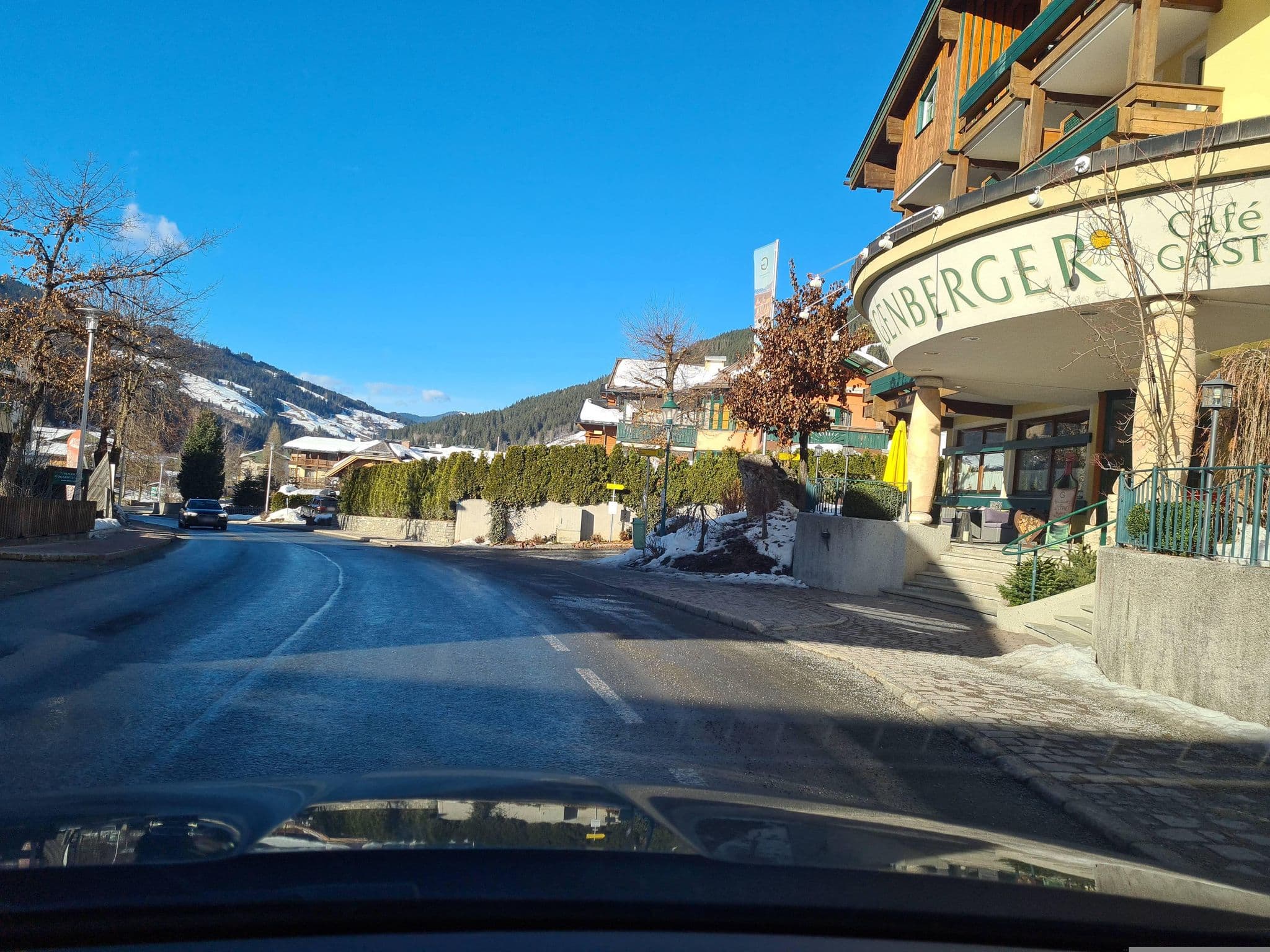 Street view near Hotel, Gasthaus Guggenberger, Hof — © schermy_at (CC BY-SA · Mapillary)