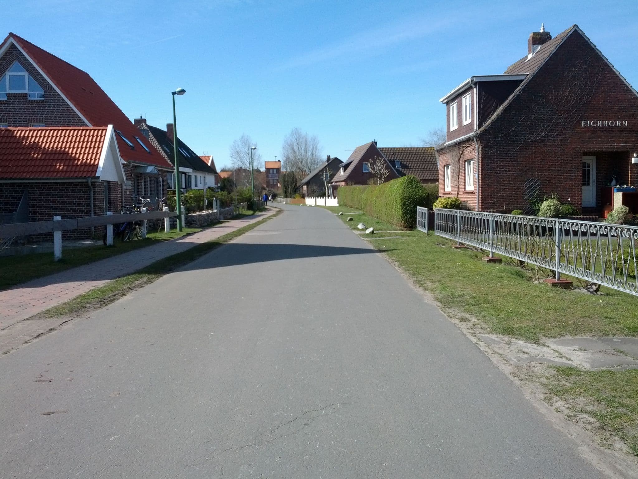 Street view near Bi hüm un hör, Langeoog — © zoegglmeyr (CC BY-SA · Mapillary)