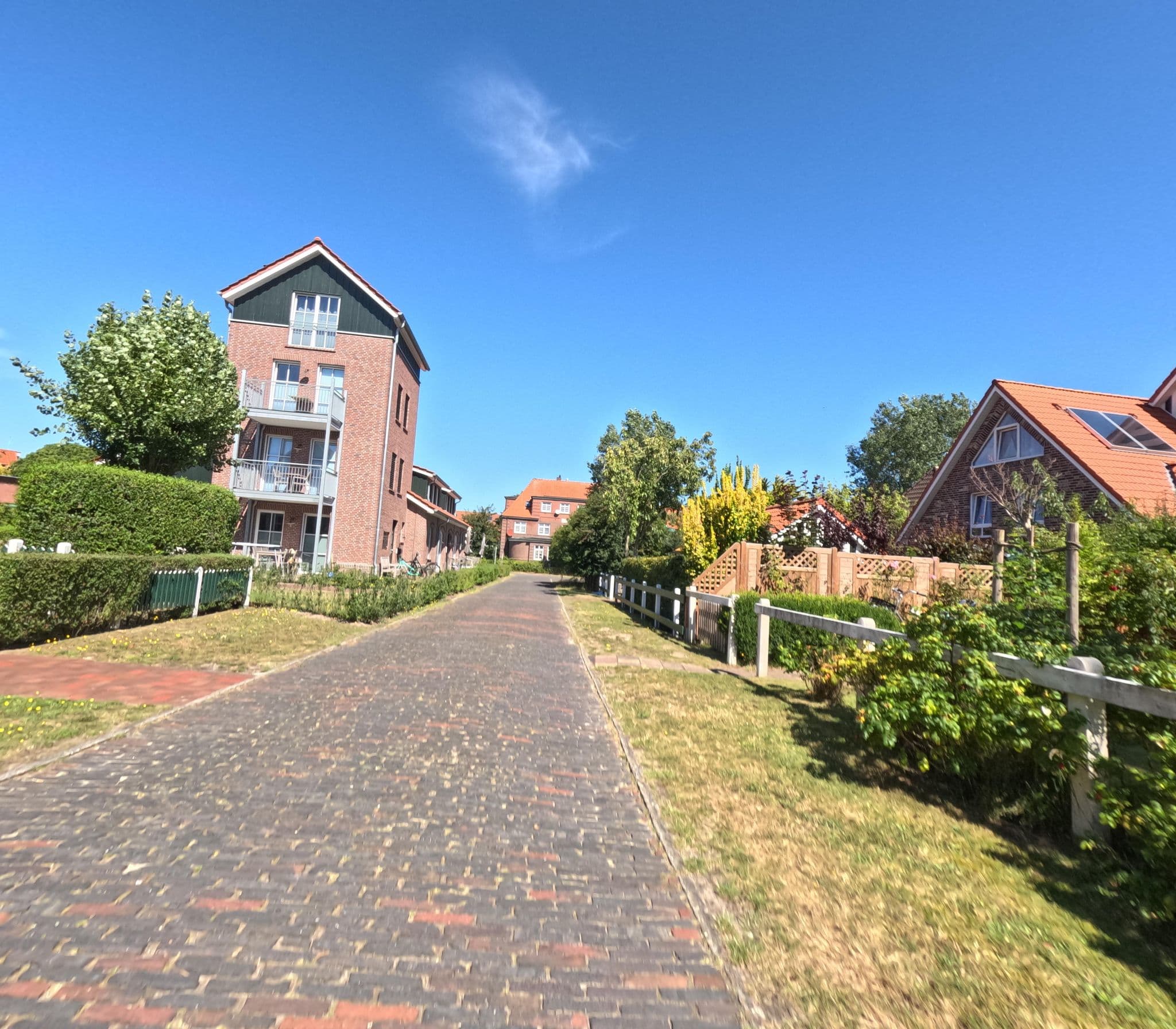 Street view near Kapteinshus, Langeoog