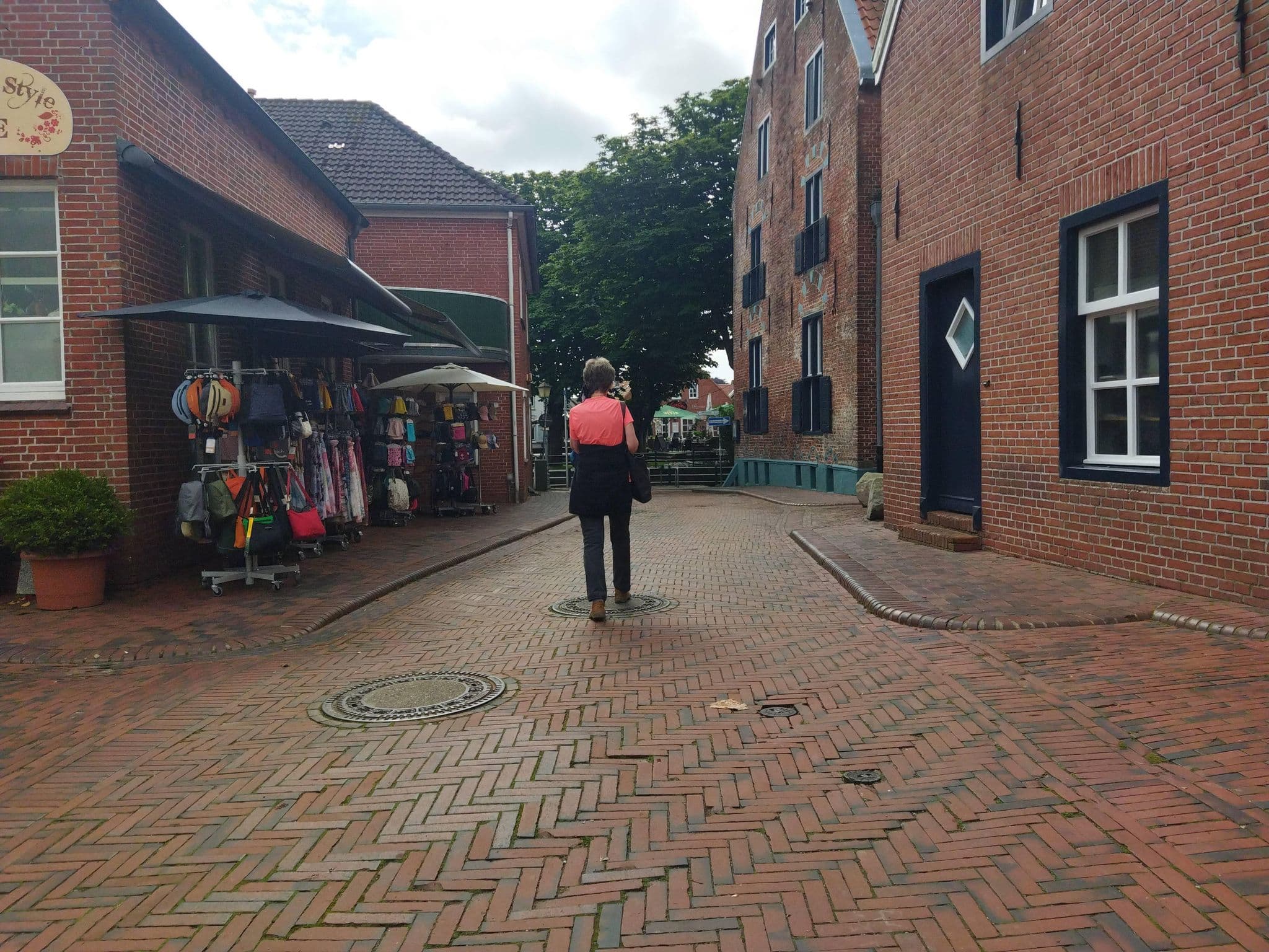 Street view near Hohes Haus, Greetsiel — © changchun1 (CC BY-SA · Mapillary)