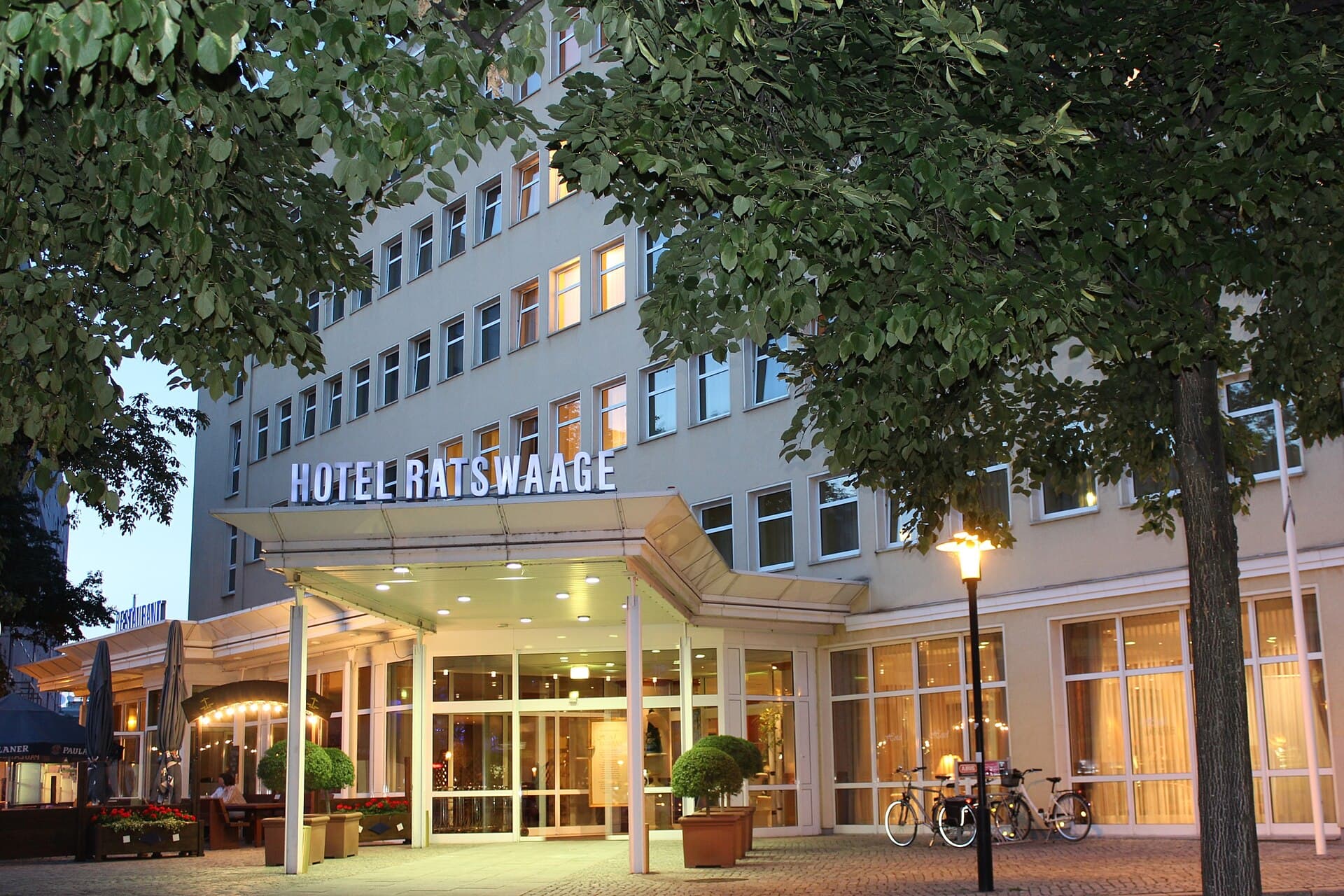 Hotel Ratswaage (via Wikimedia Commons, CC BY-SA 4.0)
