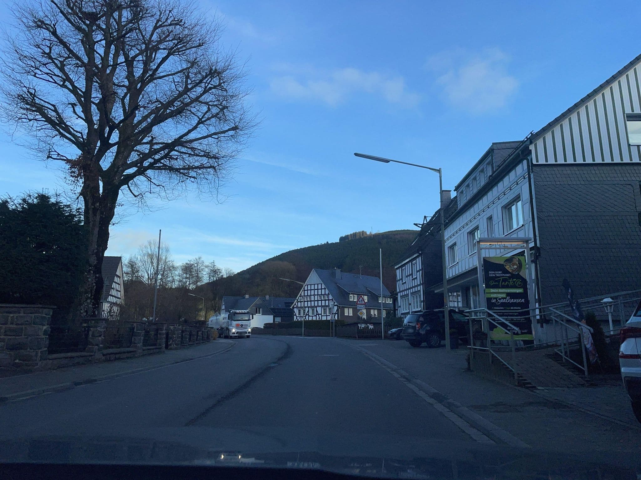 Street view near Pension Gastreich, Kirchhundem — © baldur80 (CC BY-SA · Mapillary)