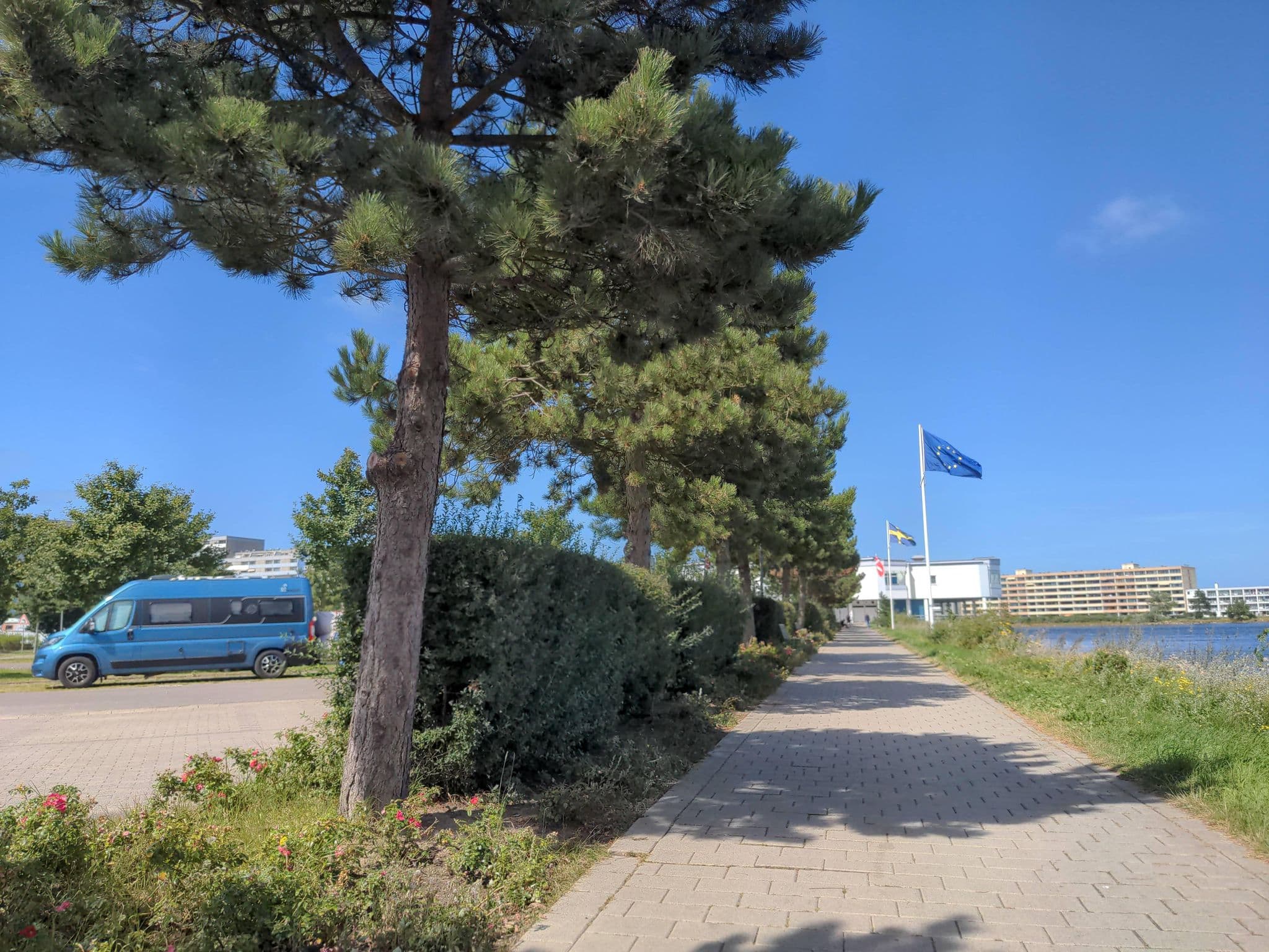 Street view near Reisemobil Stellplatz Heiligenhafen Binnensee, Heiligenhafen — © rasmustravemnd (CC BY-SA · Mapillary)