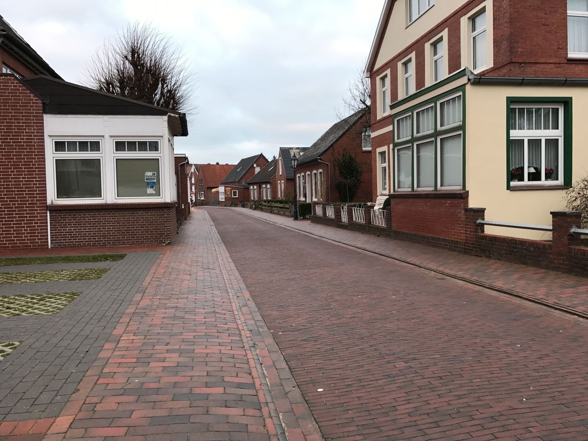 Street view near Haus Ulrike, Borkum — © miguel_andrade (CC BY-SA · Mapillary)