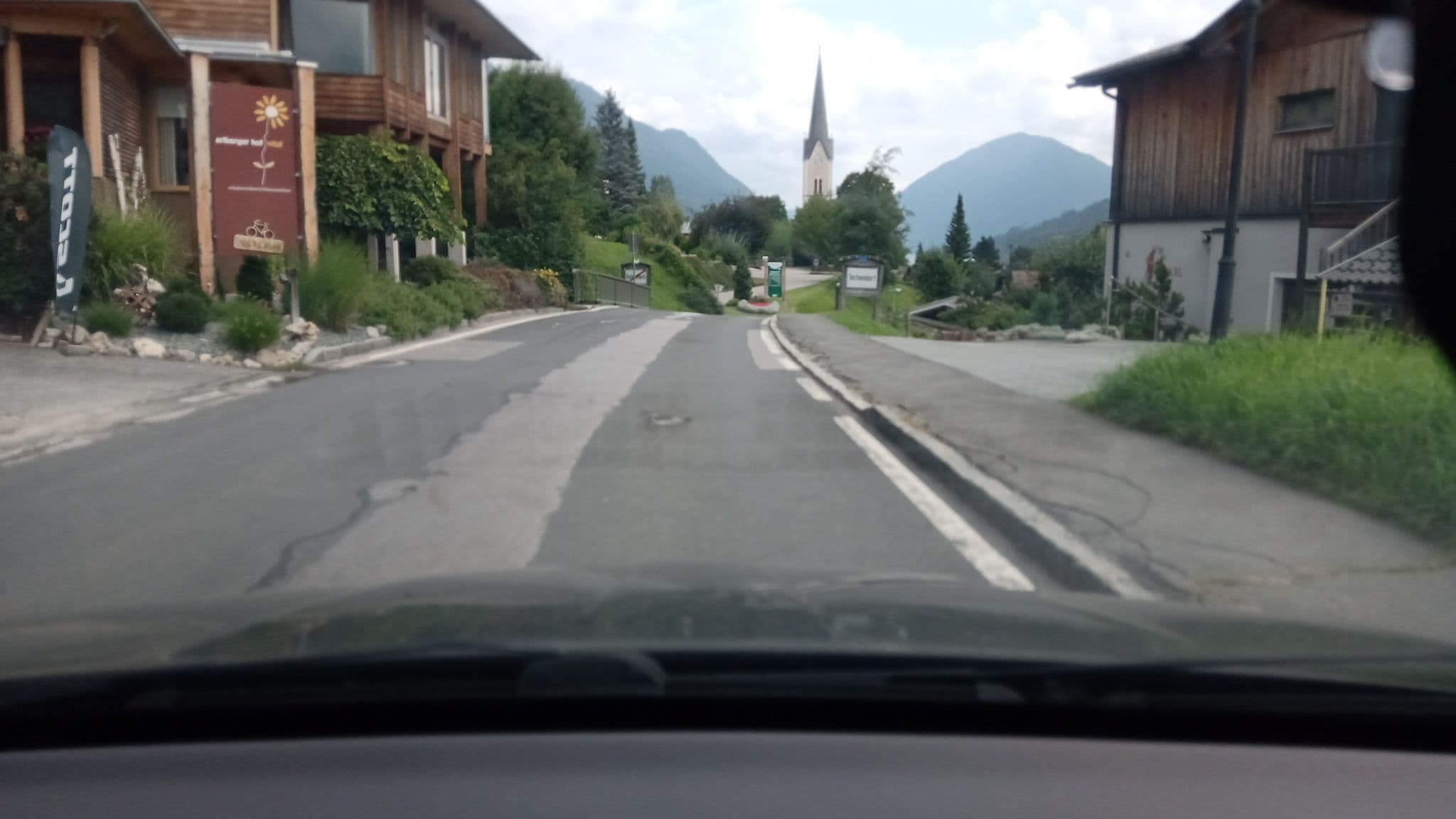Street view near Arlberger Hof Vital, Steinfeld — © christianertler (CC BY-SA · Mapillary)