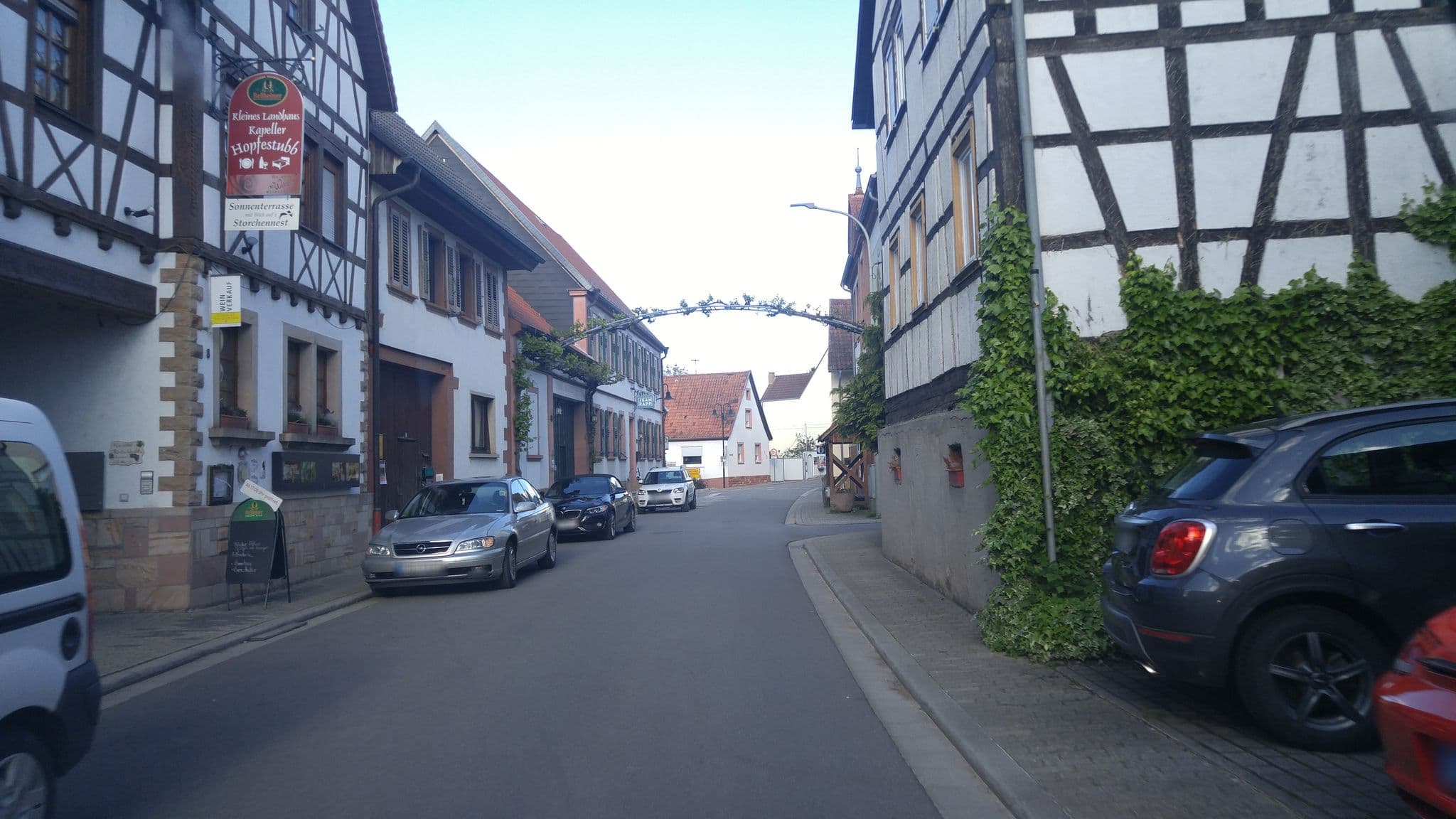 Street view near Kapeller Hopfestubb, Bad Bergzabern — © radius_proxy_de (CC BY-SA · Mapillary)