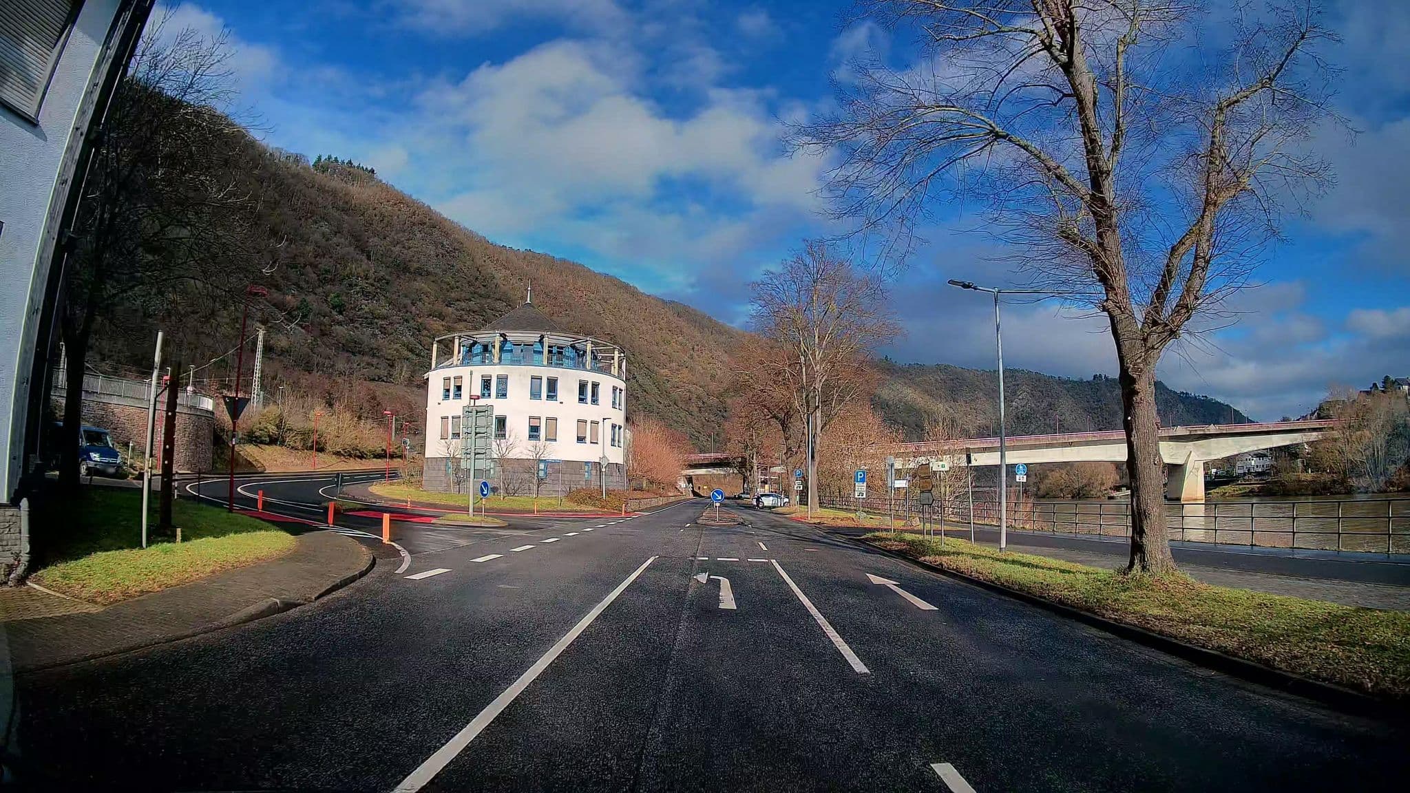 Street view near Wohnmobilstellplatz Cochem - Moselstraße, Cochem — © kalcaaro (CC BY-SA · Mapillary)