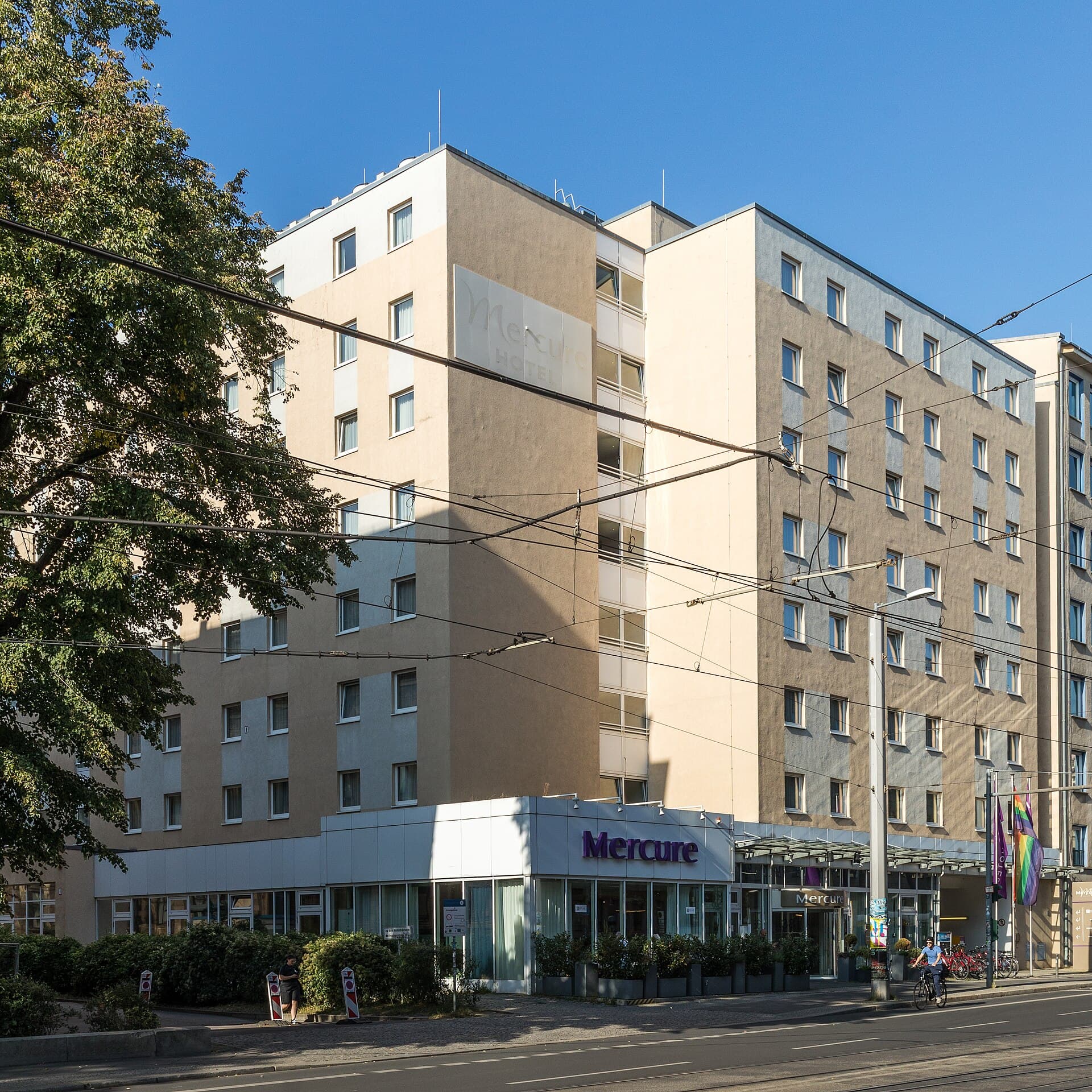 Mercure Hotel Berlin City (via Wikimedia Commons, CC BY-SA 4.0)