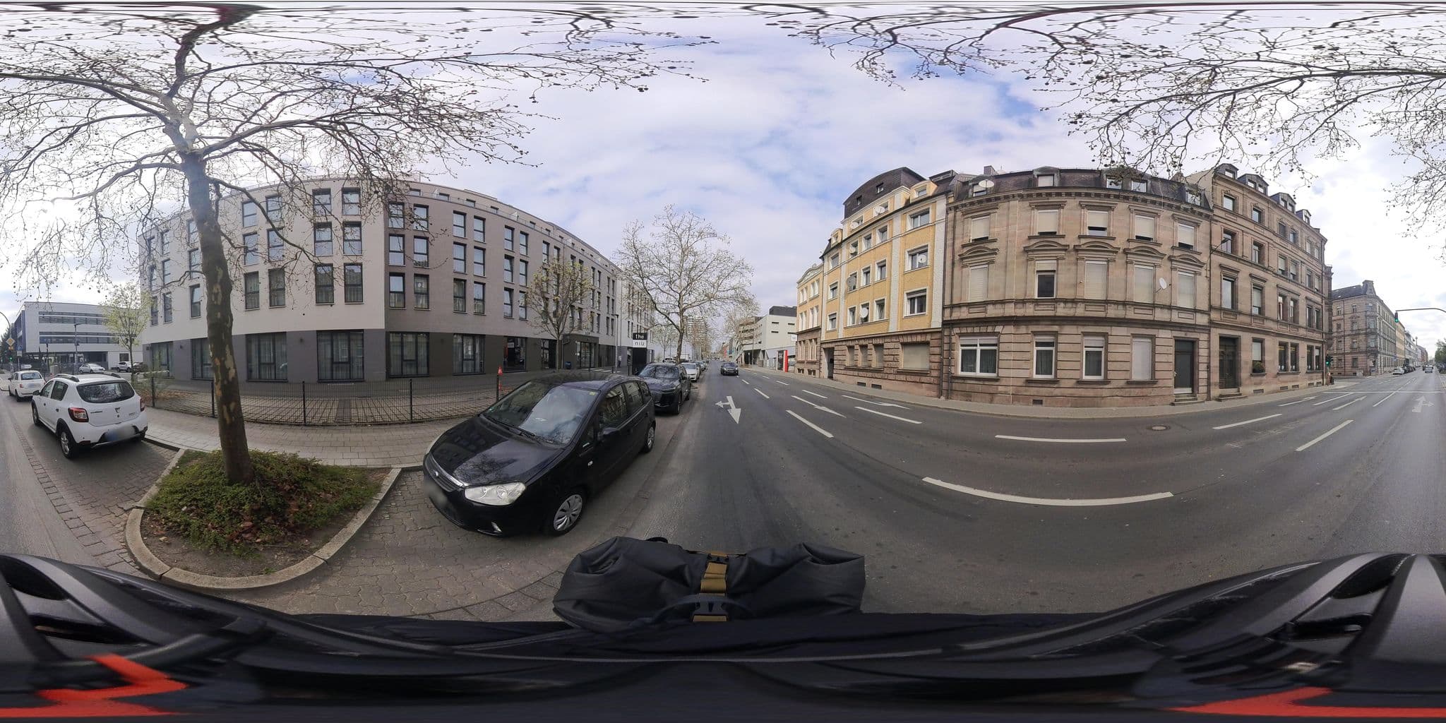 Street view near the niu Saddle, Fürth — © stadtraumGmbH (CC BY-SA · Mapillary)