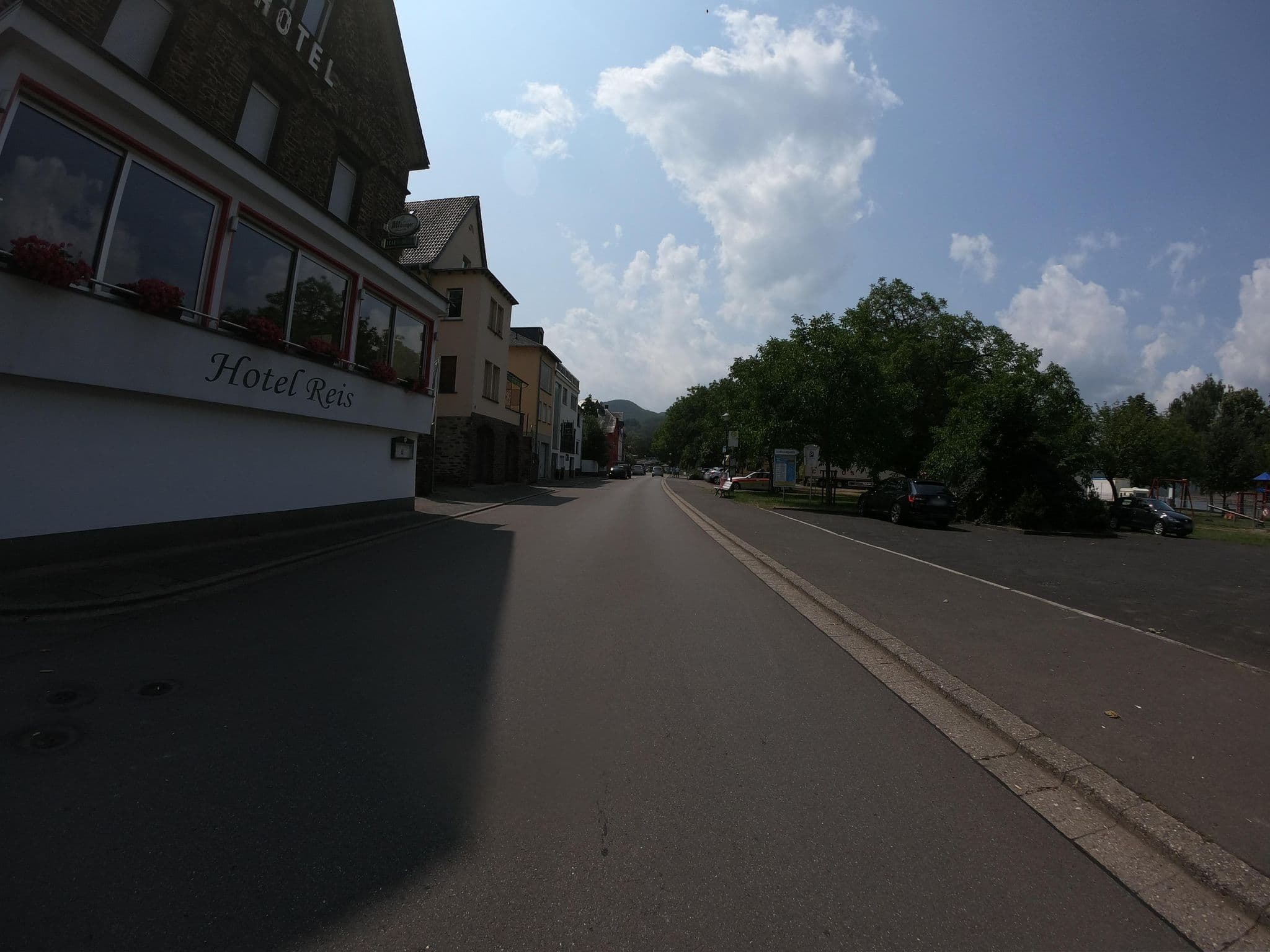 Street view near Hotel Reis, Treis-Karden — © joostjakob (CC BY-SA · Mapillary)