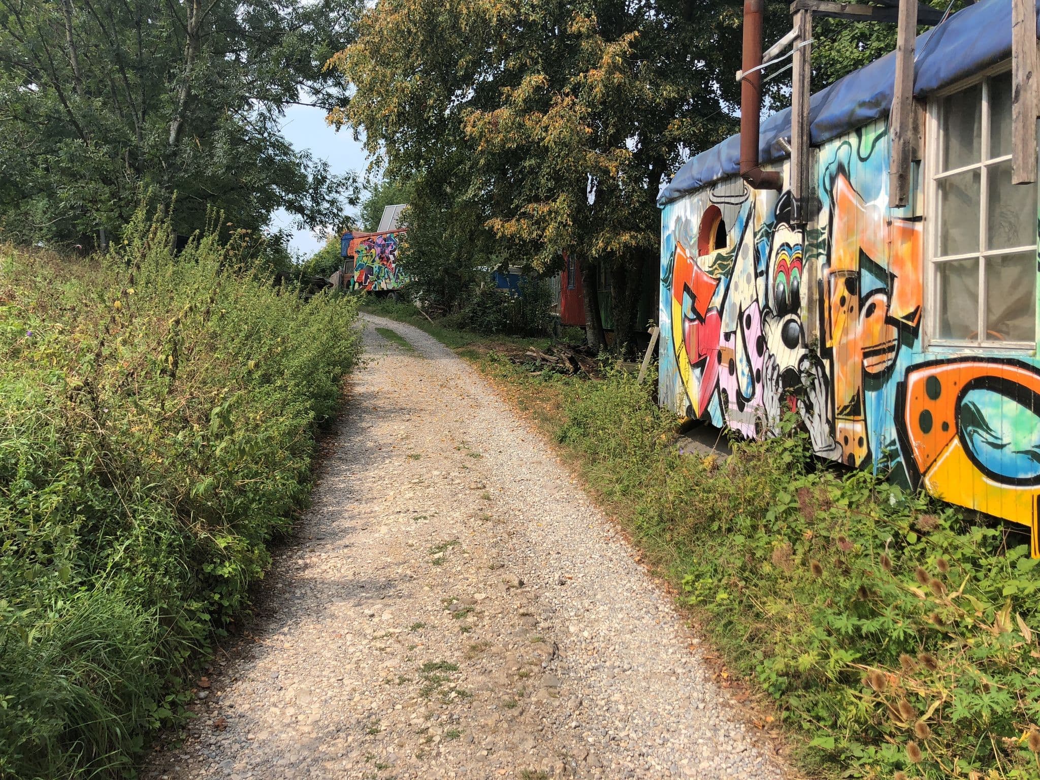 Street view near Wagenburg Bambule, Tübingen — © aloggizugg (CC BY-SA · Mapillary)