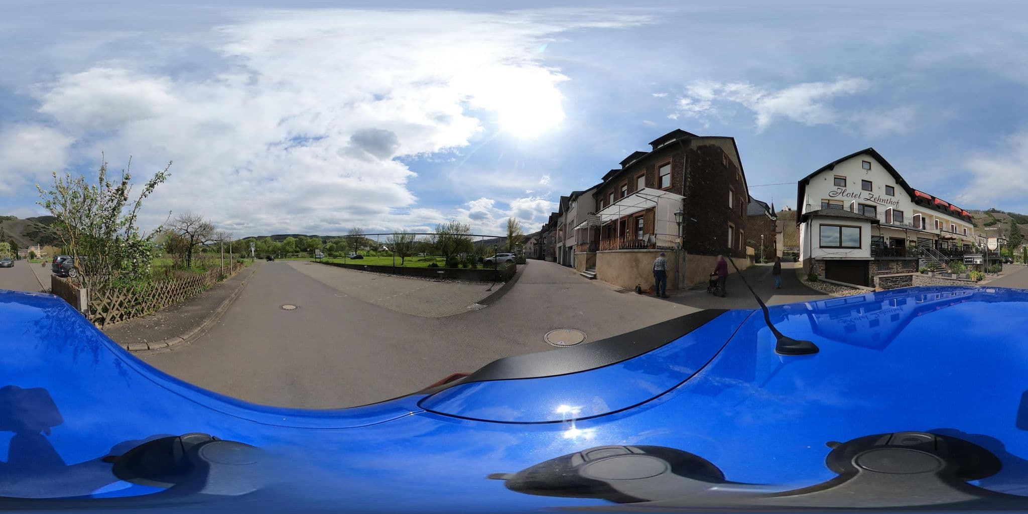 Street view near Hotel-Restaurant & Weingut "Zehnthof", Zeltingen-Rachtig — © Mobilitaetswerk (CC BY-SA · Mapillary)