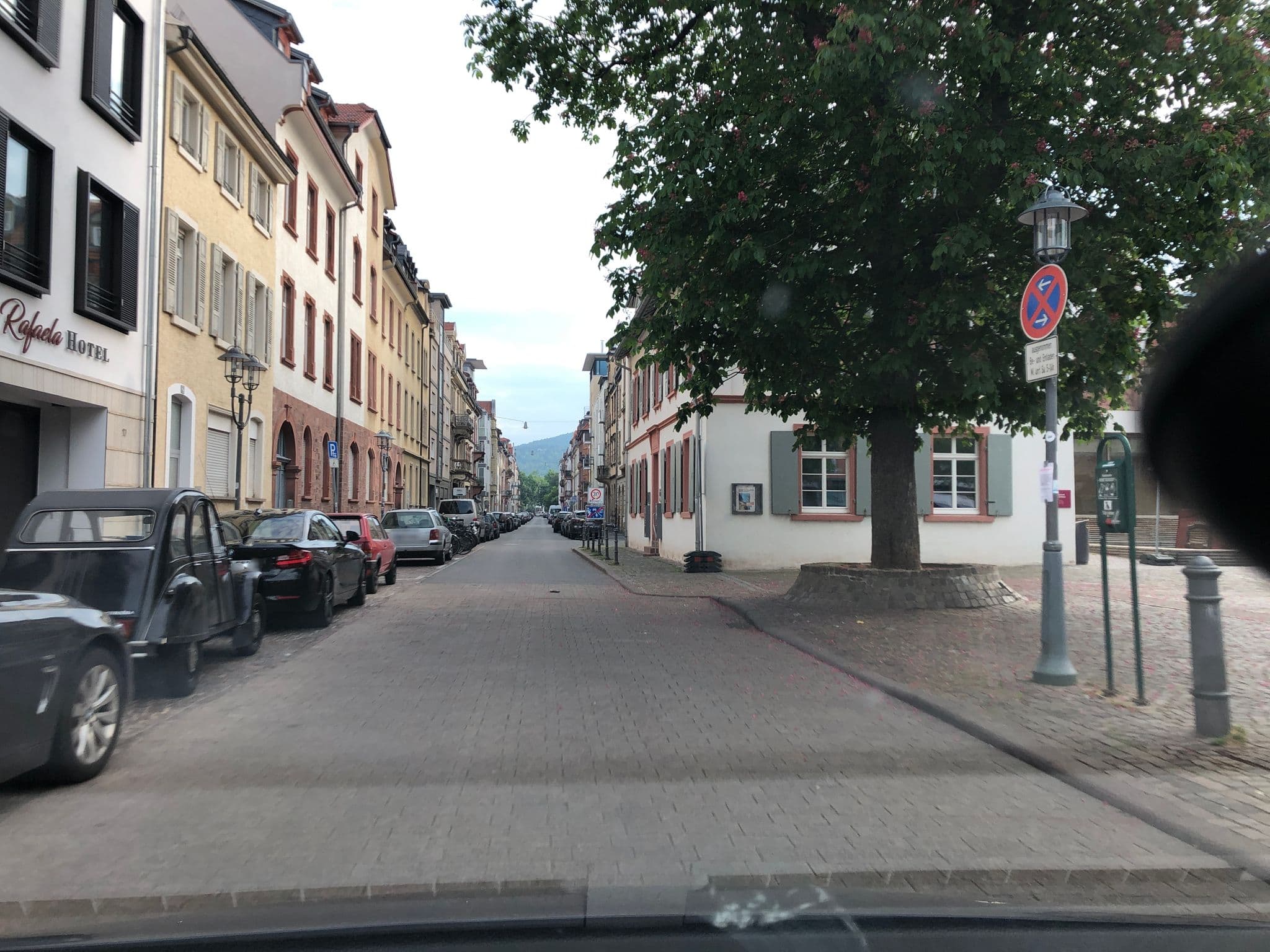 Street view near Rafaela Hotel, Heidelberg — © knistertoni (CC BY-SA · Mapillary)