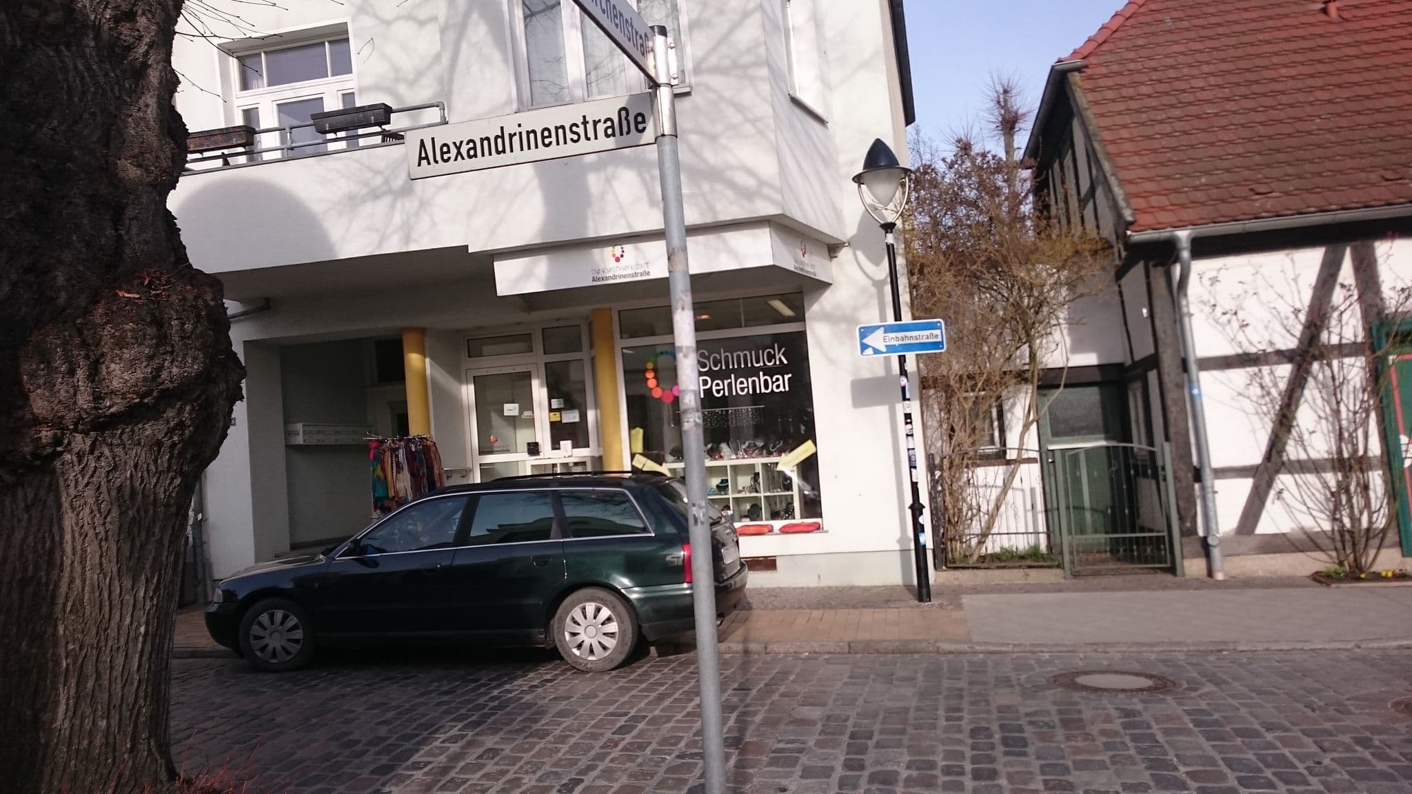 Street view near Zum Kater, Warnemünde — © thx (CC BY-SA · Mapillary)