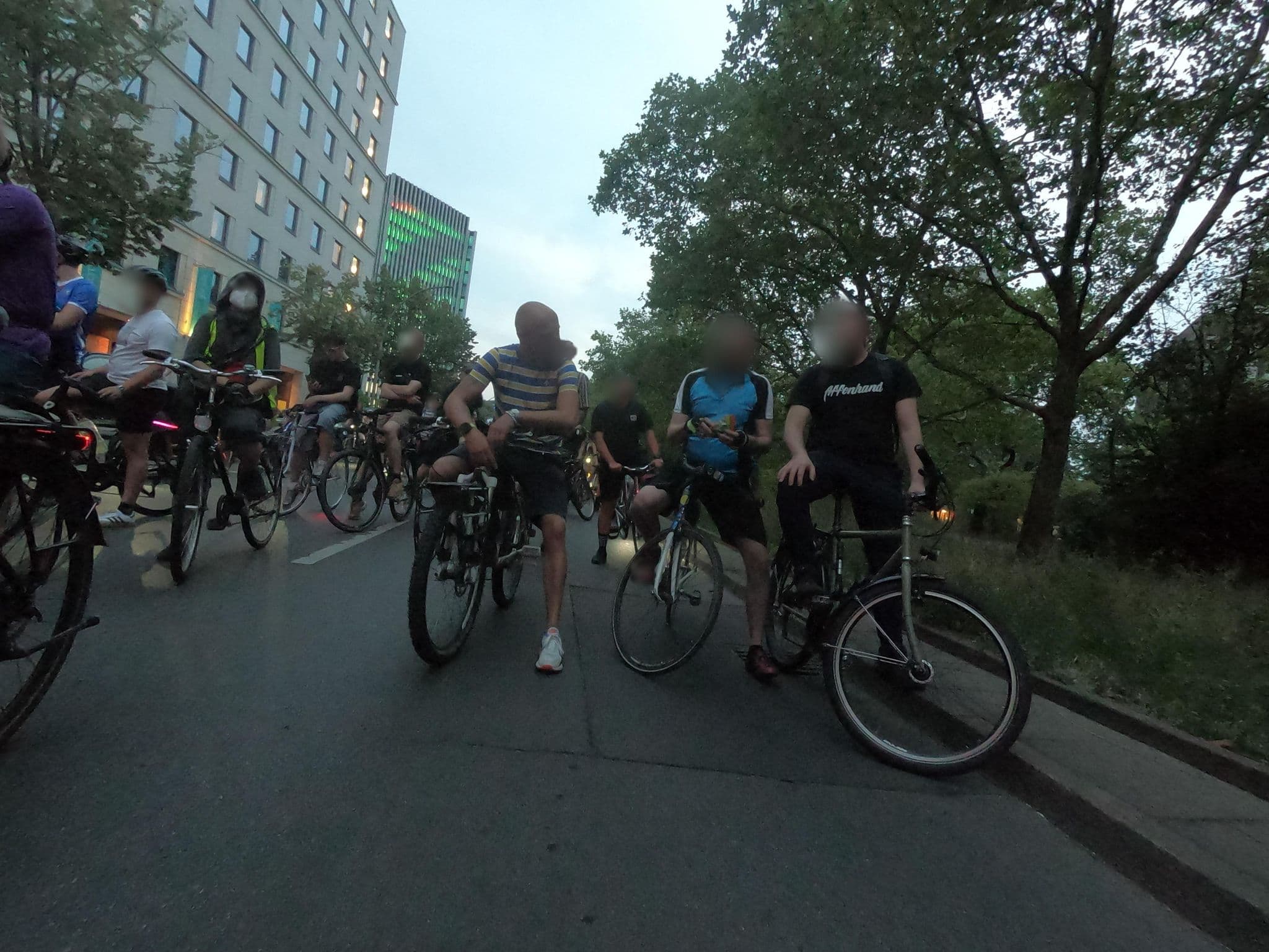 Street view near Motel One Berlin-Tiergarten, Schöneberg — © carlheinz (CC BY-SA · Mapillary)