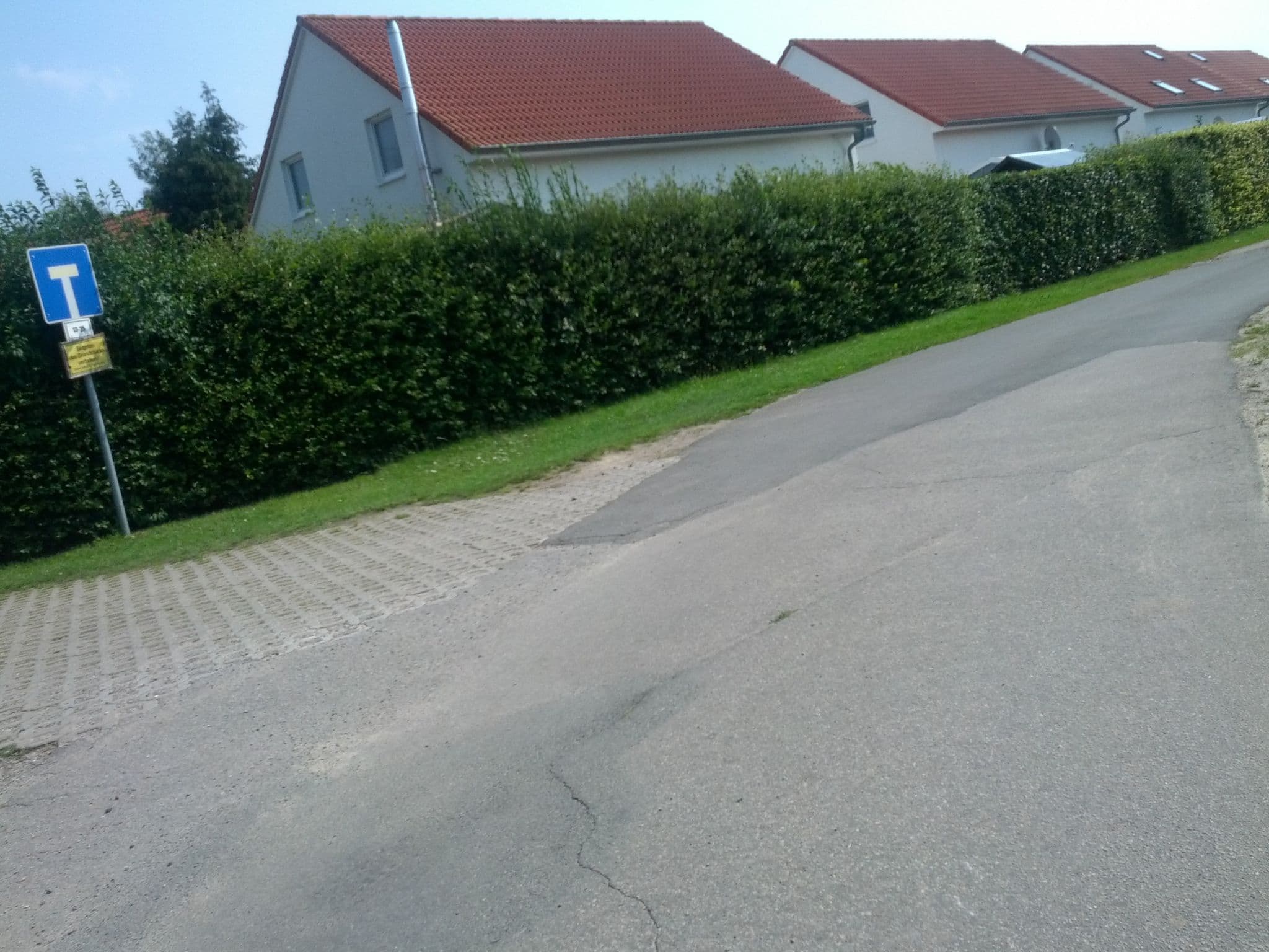 Street view near Haus 17, Bastorf — © zoegglmeyr (CC BY-SA · Mapillary)
