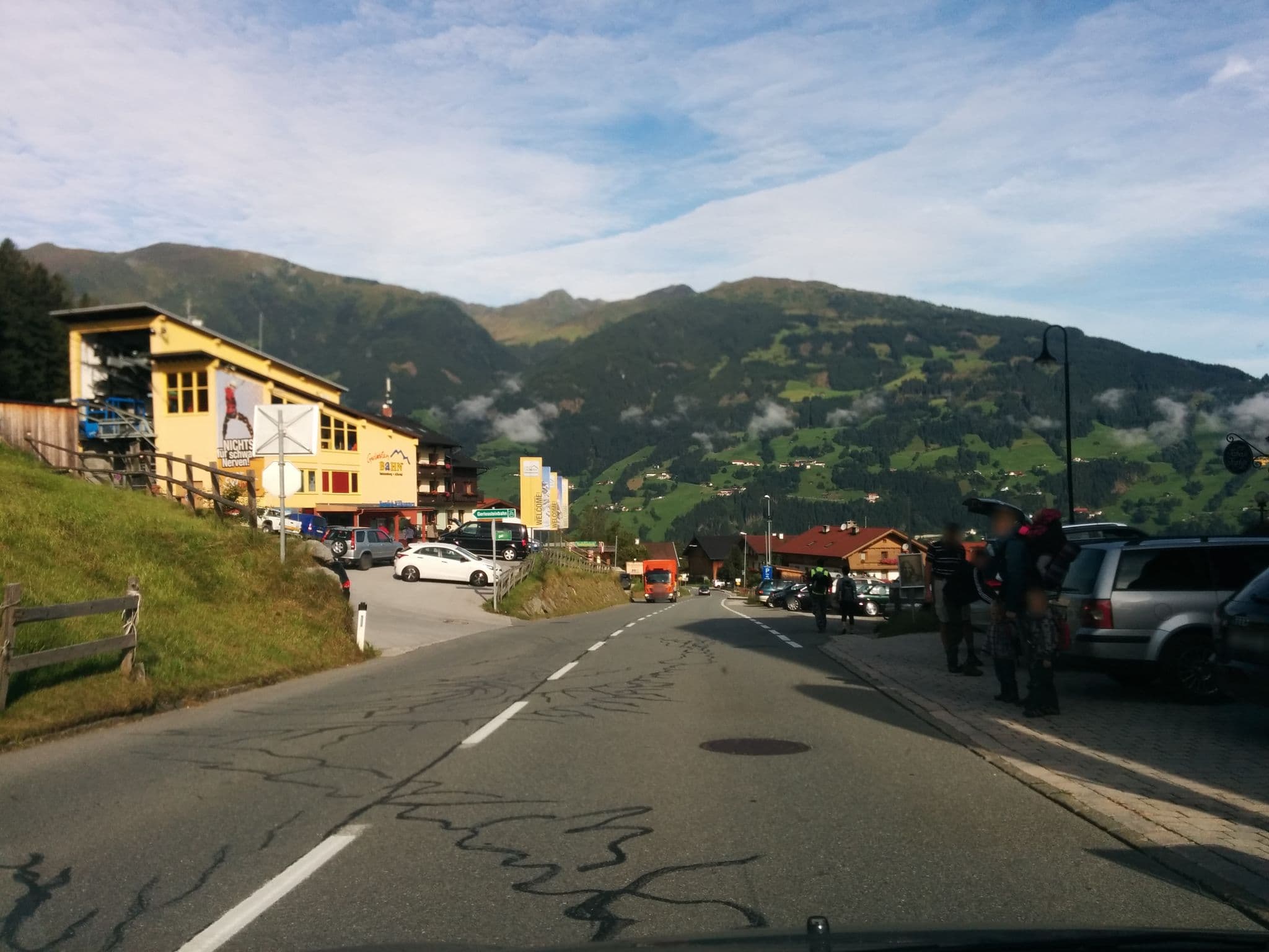 Street view near Alpen Wohlfühlhotel Dörflwirt, Zell am Ziller — © floe (CC BY-SA · Mapillary)