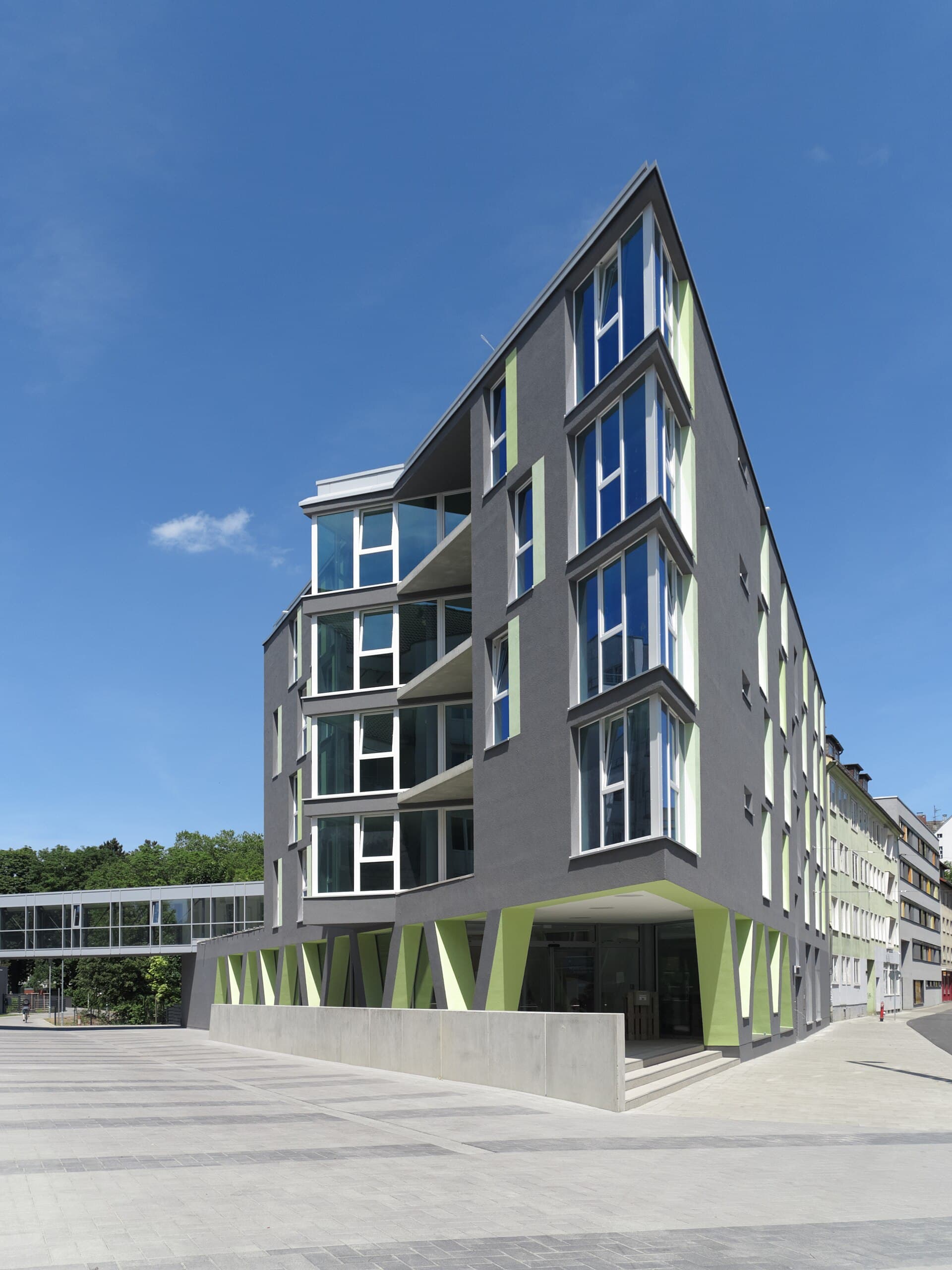 DJH Jugendherberge Braunschweig (via Wikimedia Commons, CC BY-SA 4.0)
