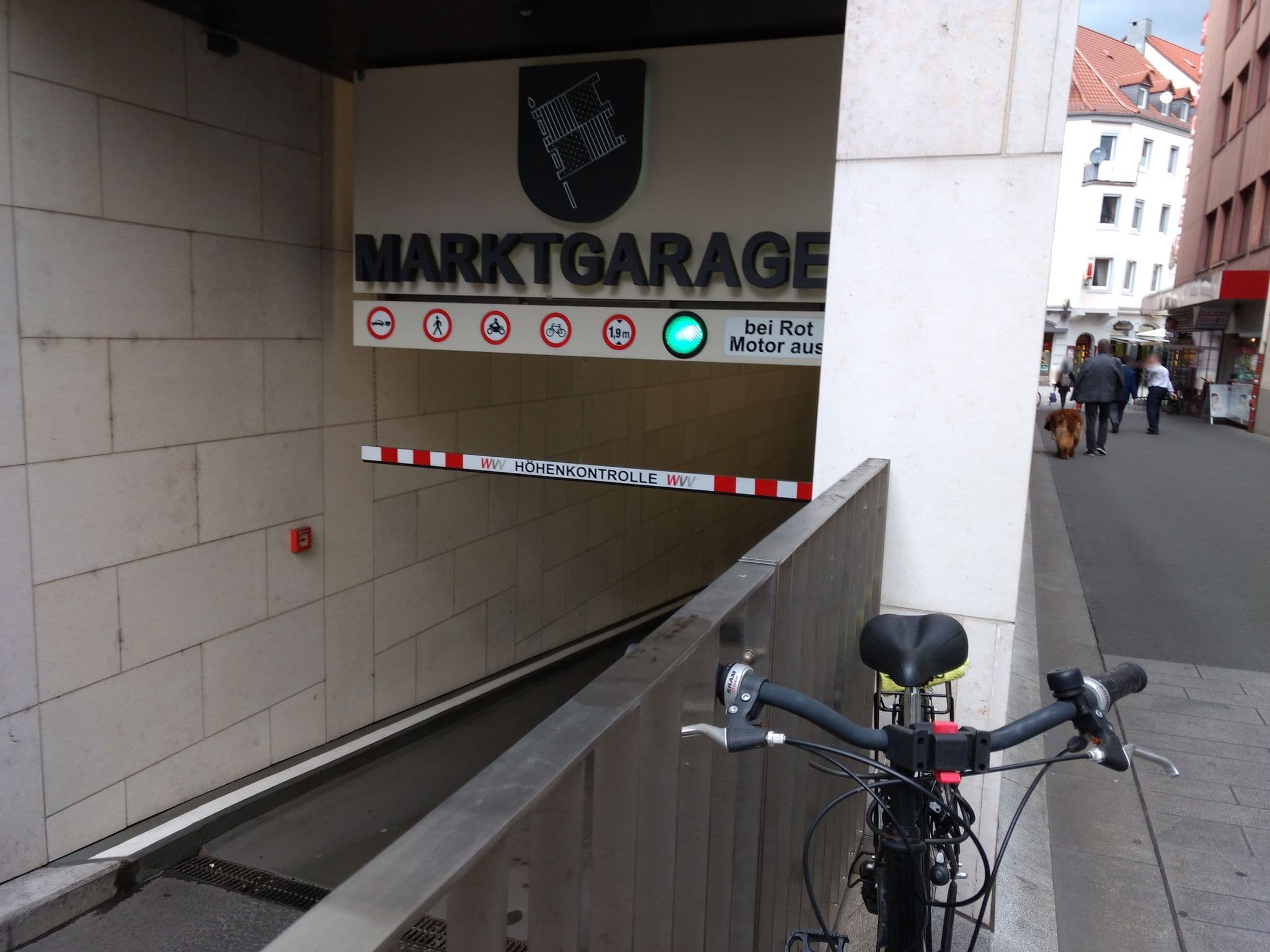 Street view near The Barthels Boutique, Würzburg — © maigel (CC BY-SA · Mapillary)