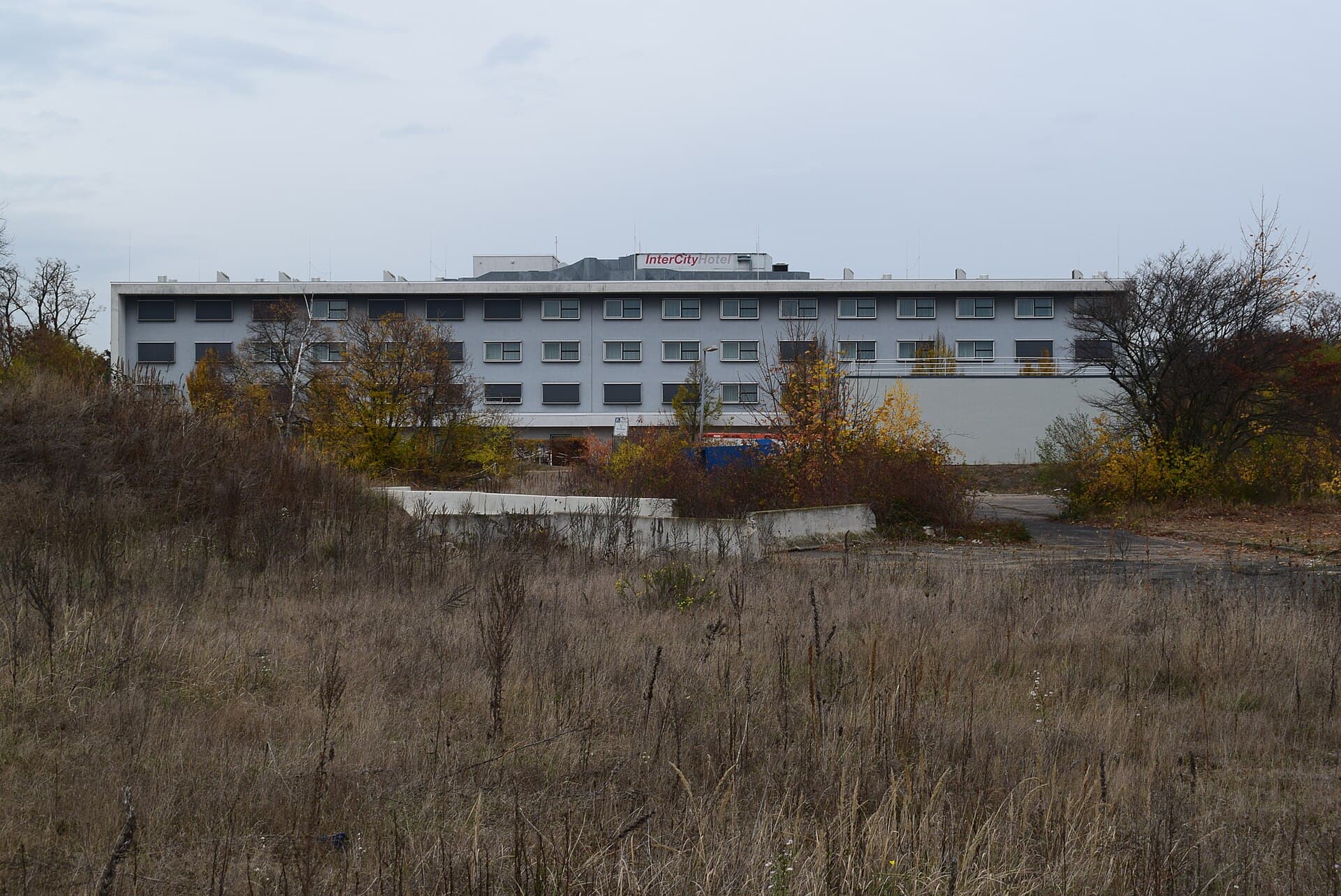 IntercityHotel Frankfurt Airport (via Wikimedia Commons, CC BY-SA 4.0)