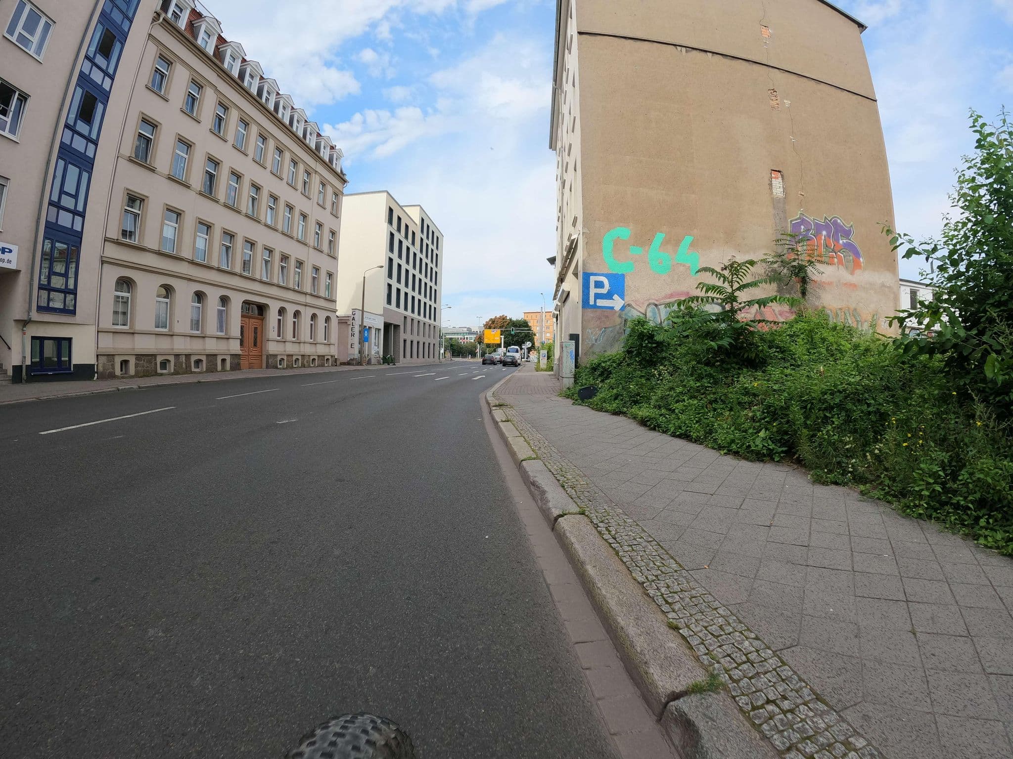 Street view near Yuma Apartments, Leipzig — © fatbikecanyon (CC BY-SA · Mapillary)