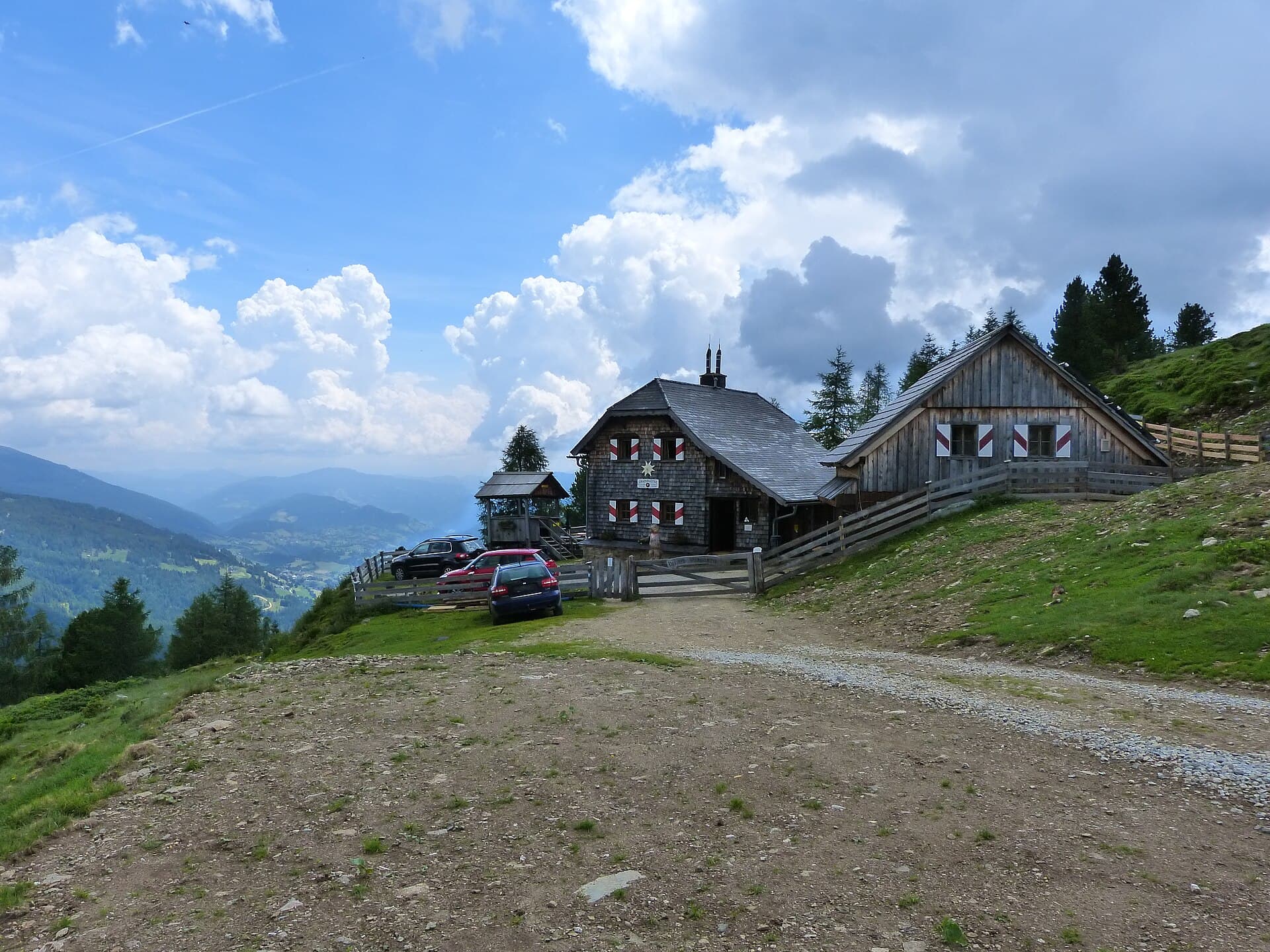 Grazer Hütte (via Wikimedia Commons, CC BY-SA 4.0)