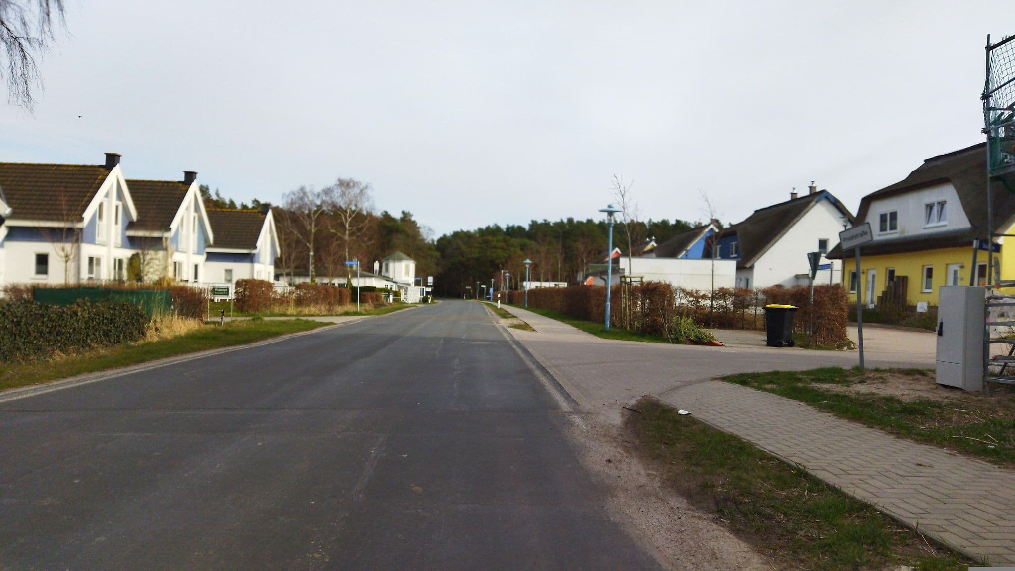 Street view near Deich Frieda, Wiek — © changchun1 (CC BY-SA · Mapillary)