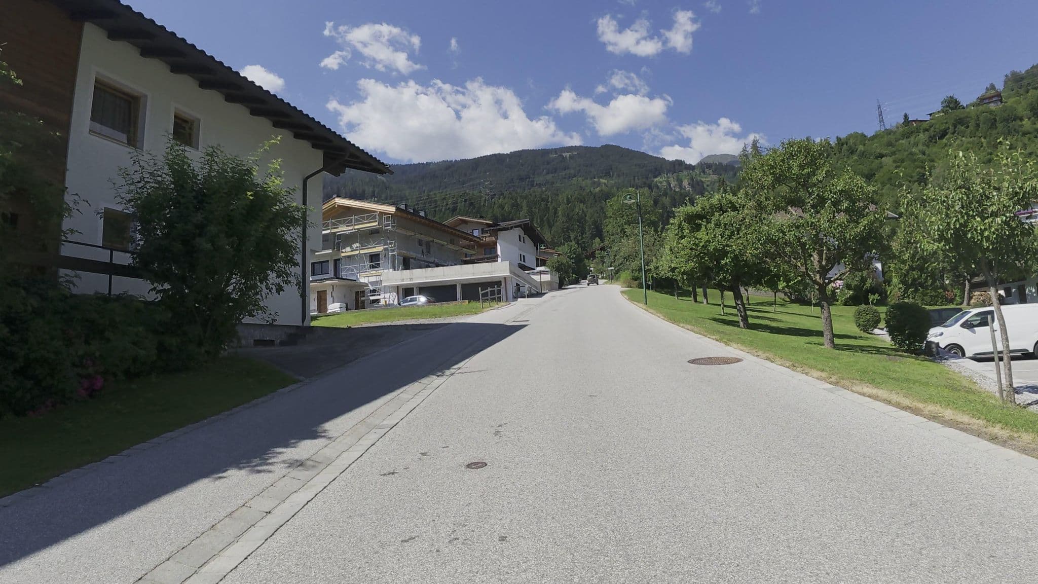 Street view near Ferienhotel Platzlhof, Ried im Zillertal — © Guzzi_Franze (CC BY-SA · Mapillary)