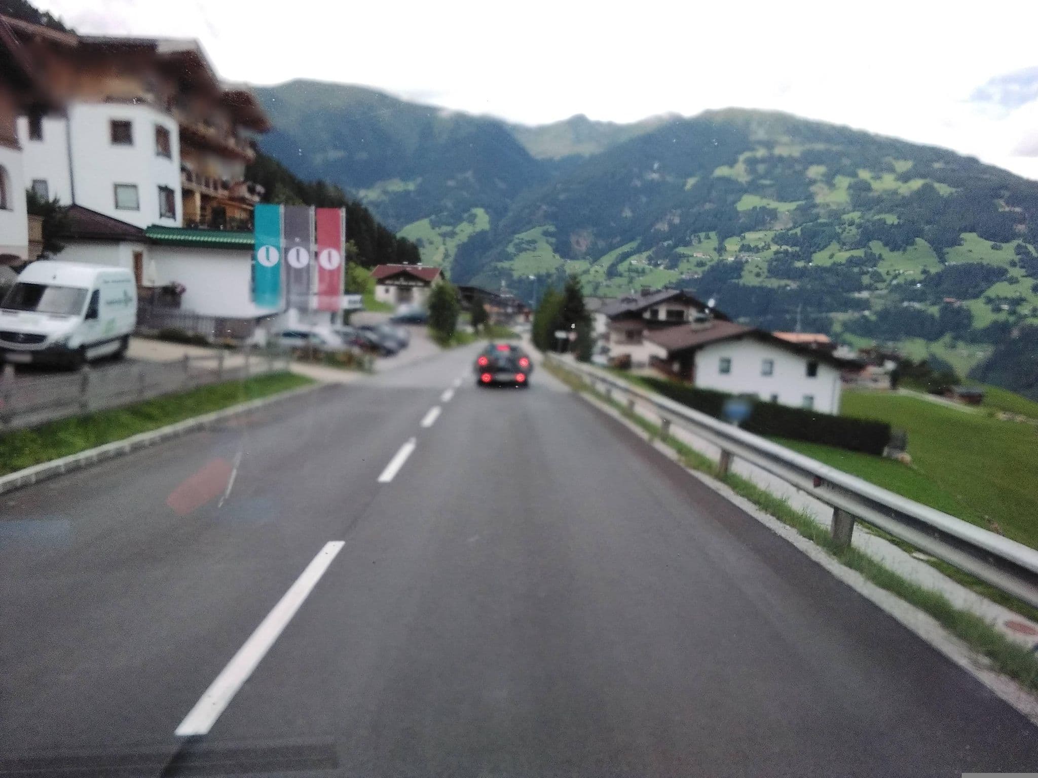 Street view near Ferienwohnung Ausblick Zillertal, Zell am Ziller — © mprins (CC BY-SA · Mapillary)