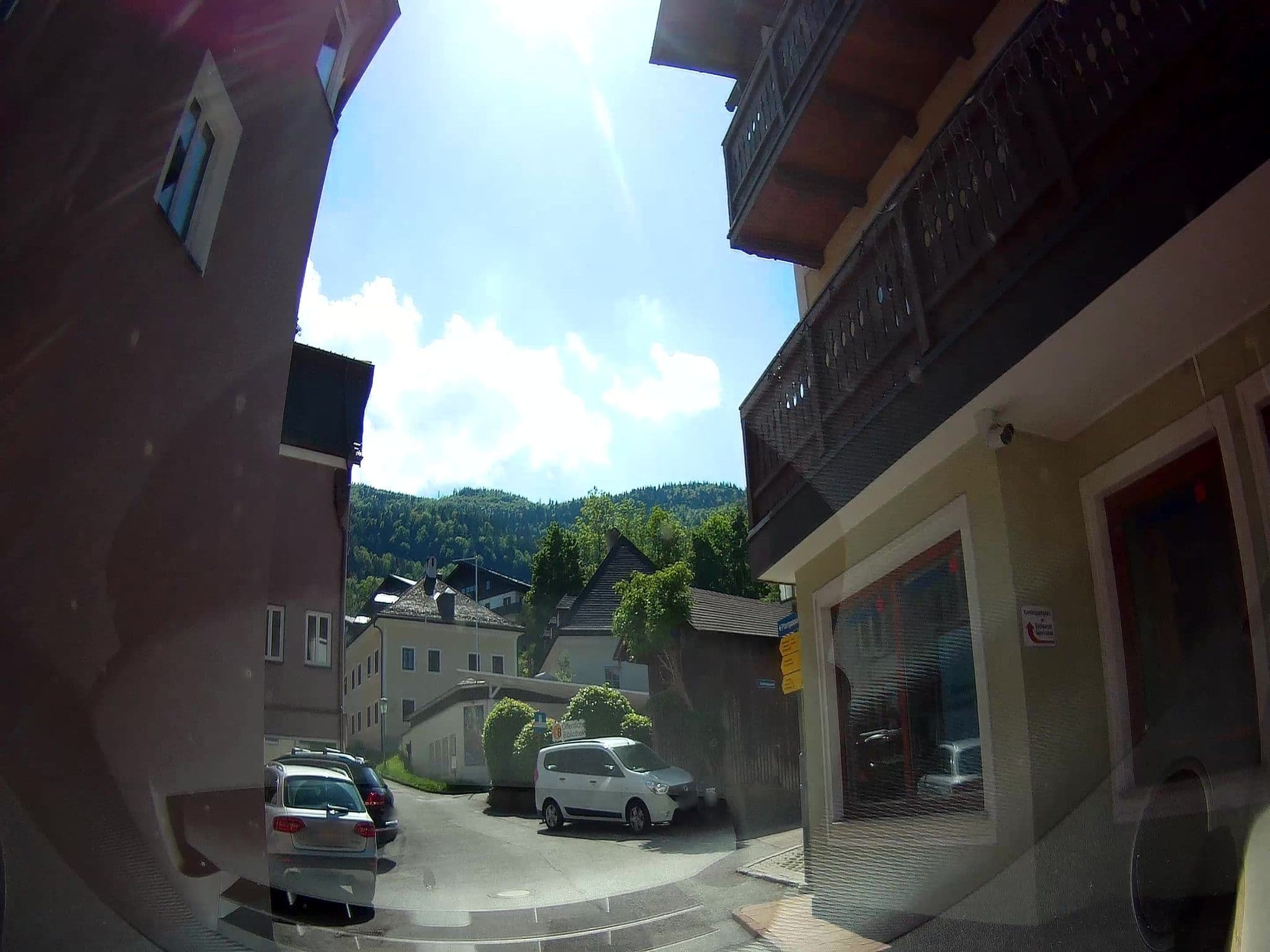 Street view near Hotel Stern, Sankt Gilgen — © fuchserl (CC BY-SA · Mapillary)