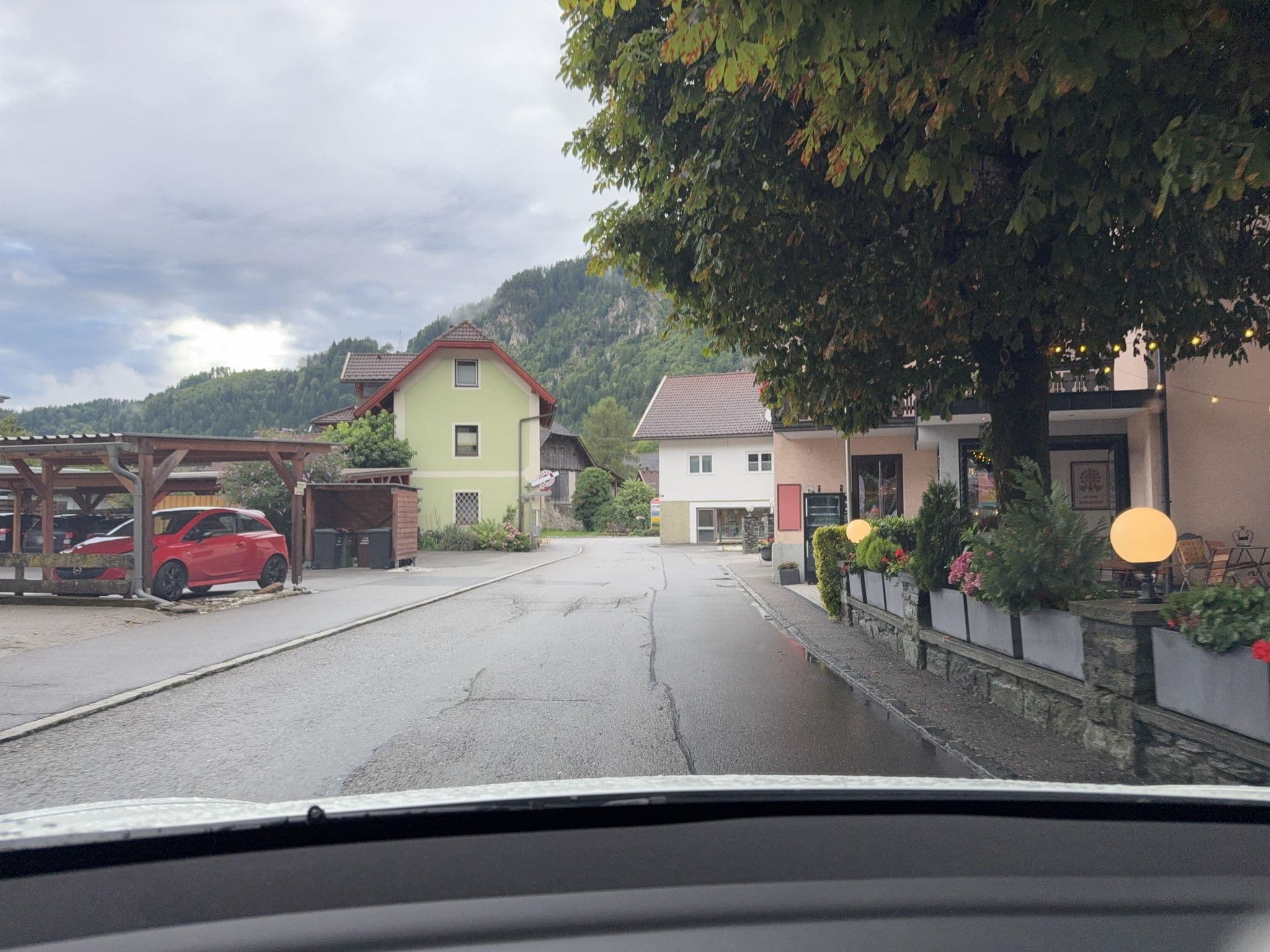 Street view near Hotel "Zur Post", Döbriach — © ottor (CC BY-SA · Mapillary)