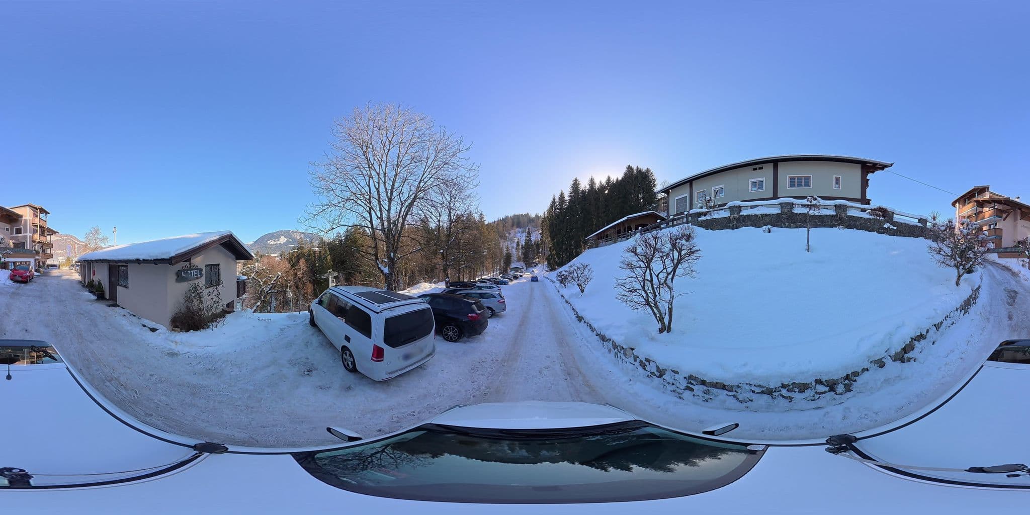 Street view near Schöne Aussicht, Sankt Johann in Tirol — © osmplus_org (CC BY-SA · Mapillary)