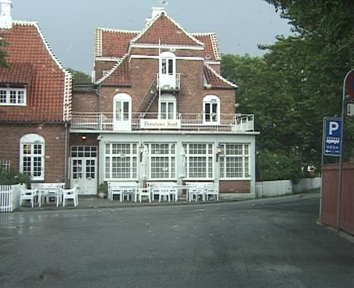 Brøndums Hotel (via Wikimedia Commons, CC BY-SA 3.0)