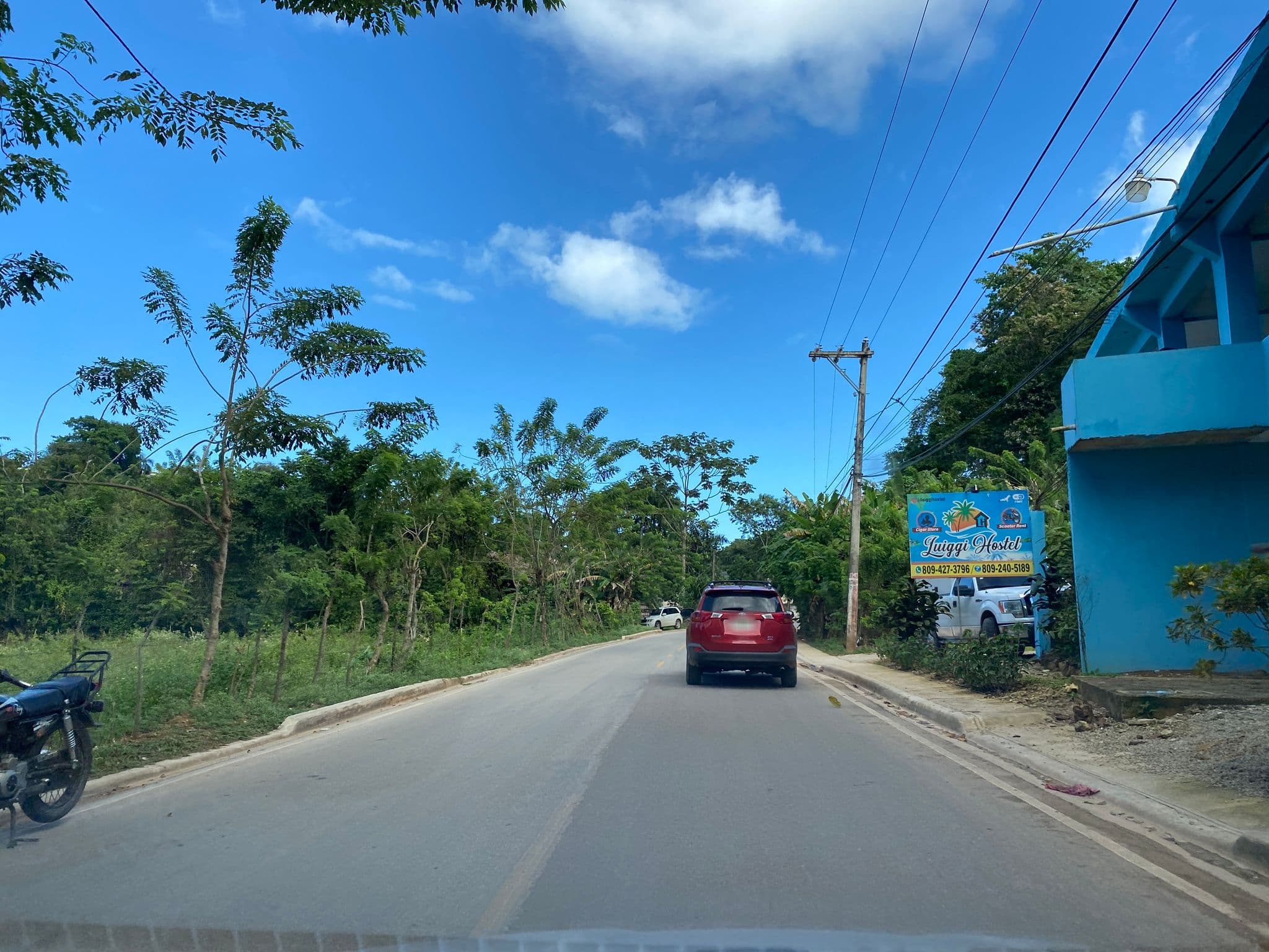 Street view near Luiggi Hostel, Las Terrenas — © kaartcam (CC BY-SA · Mapillary)