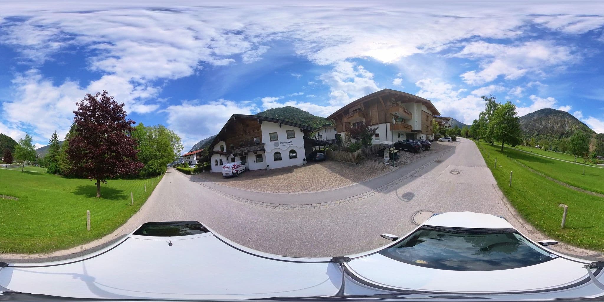Street view near Alphaus Aparthotel, Maurach
