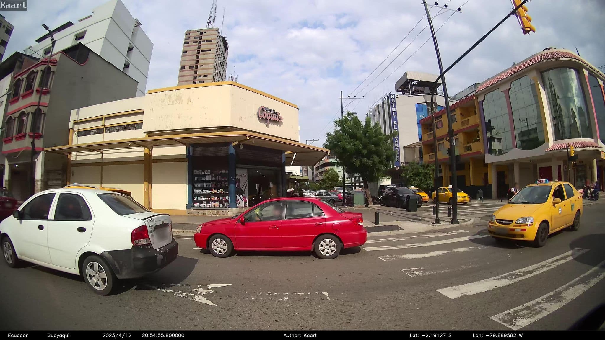 Street view near Hotel Alexander, Guayaquil