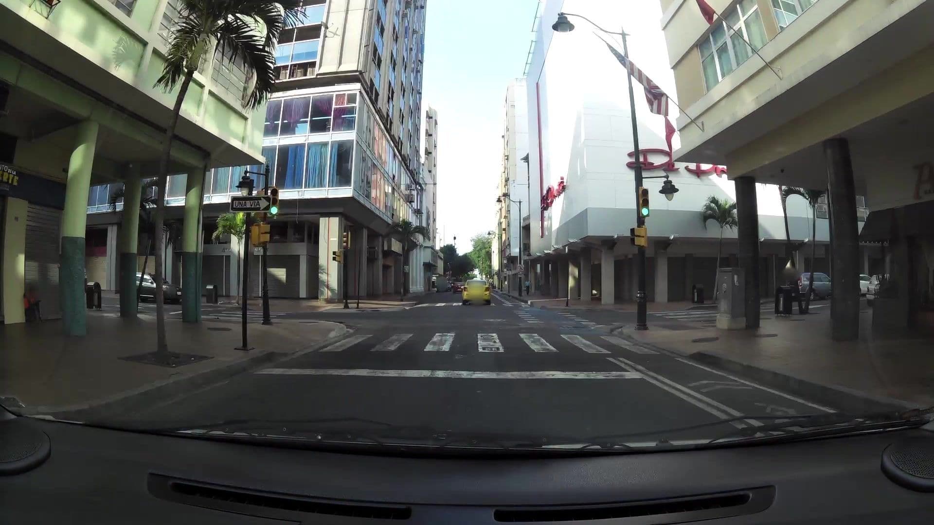 Street view near Hotel La Torre, Guayaquil