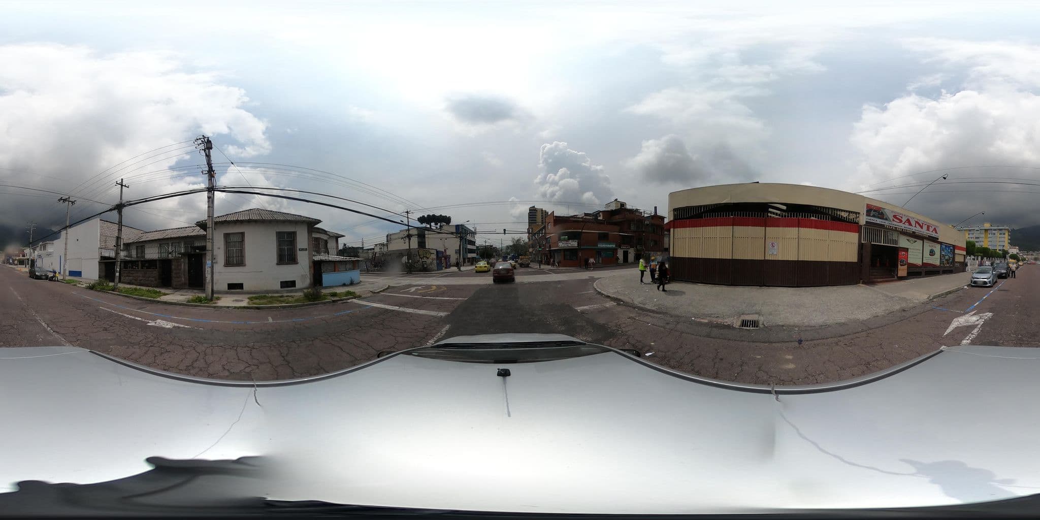 Street view near Residencial estudiantil los Ceviches de la 10, Quito — © kaart_2 (CC BY-SA · Mapillary)