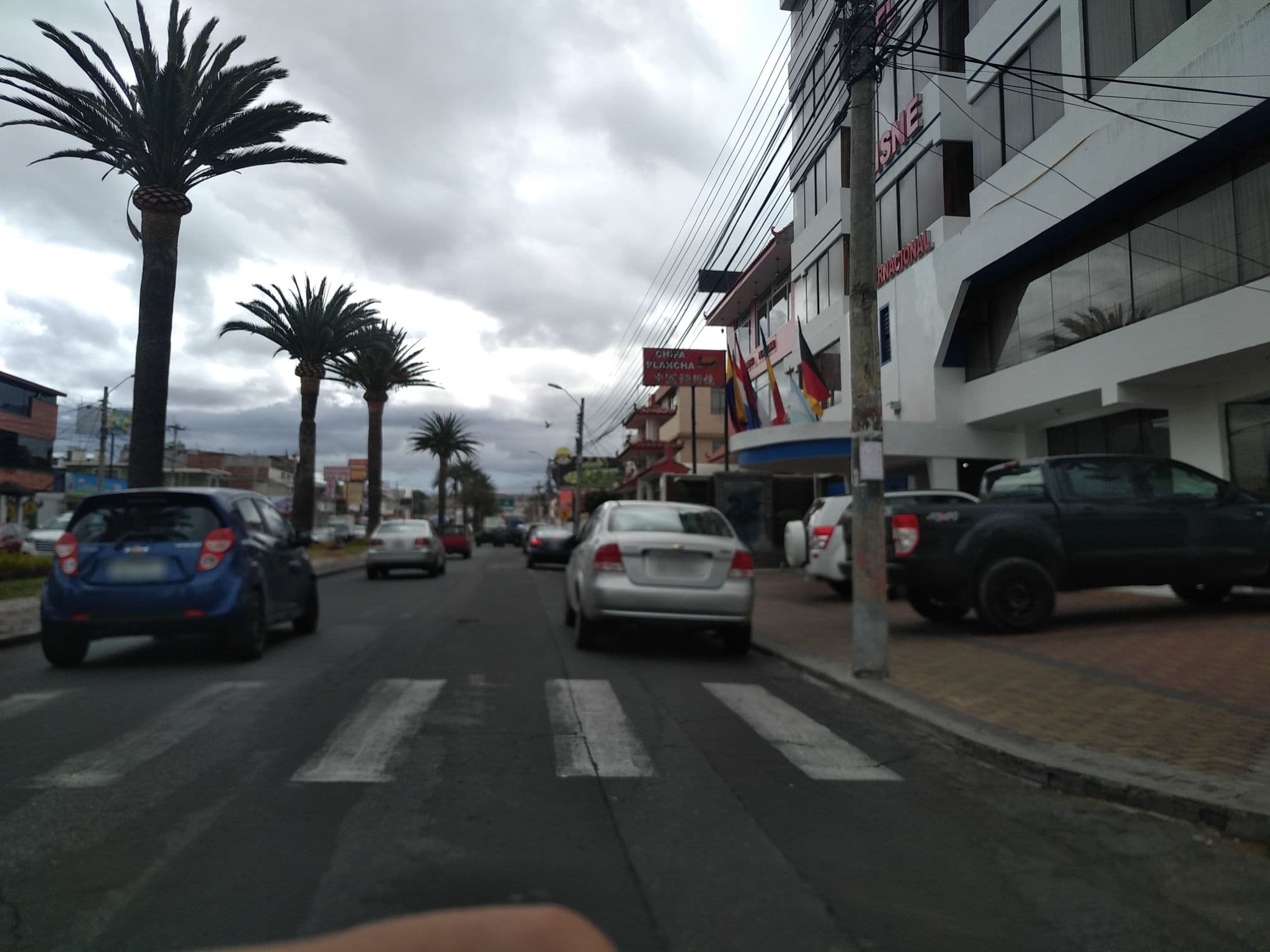 Street view near Hotel El Cisne, Riobamba — © nomadmapper (CC BY-SA · Mapillary)
