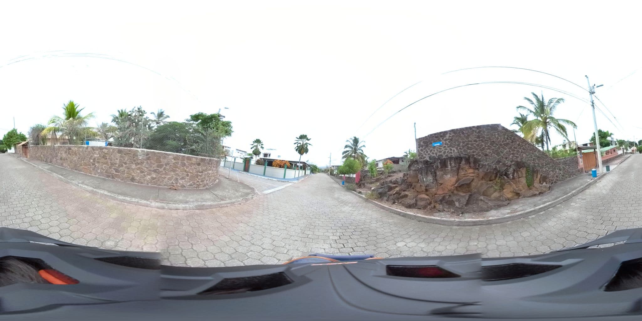 Street view near Mi Caleta Inn, Puerto Ayora — © sdanielzer (CC BY-SA · Mapillary)