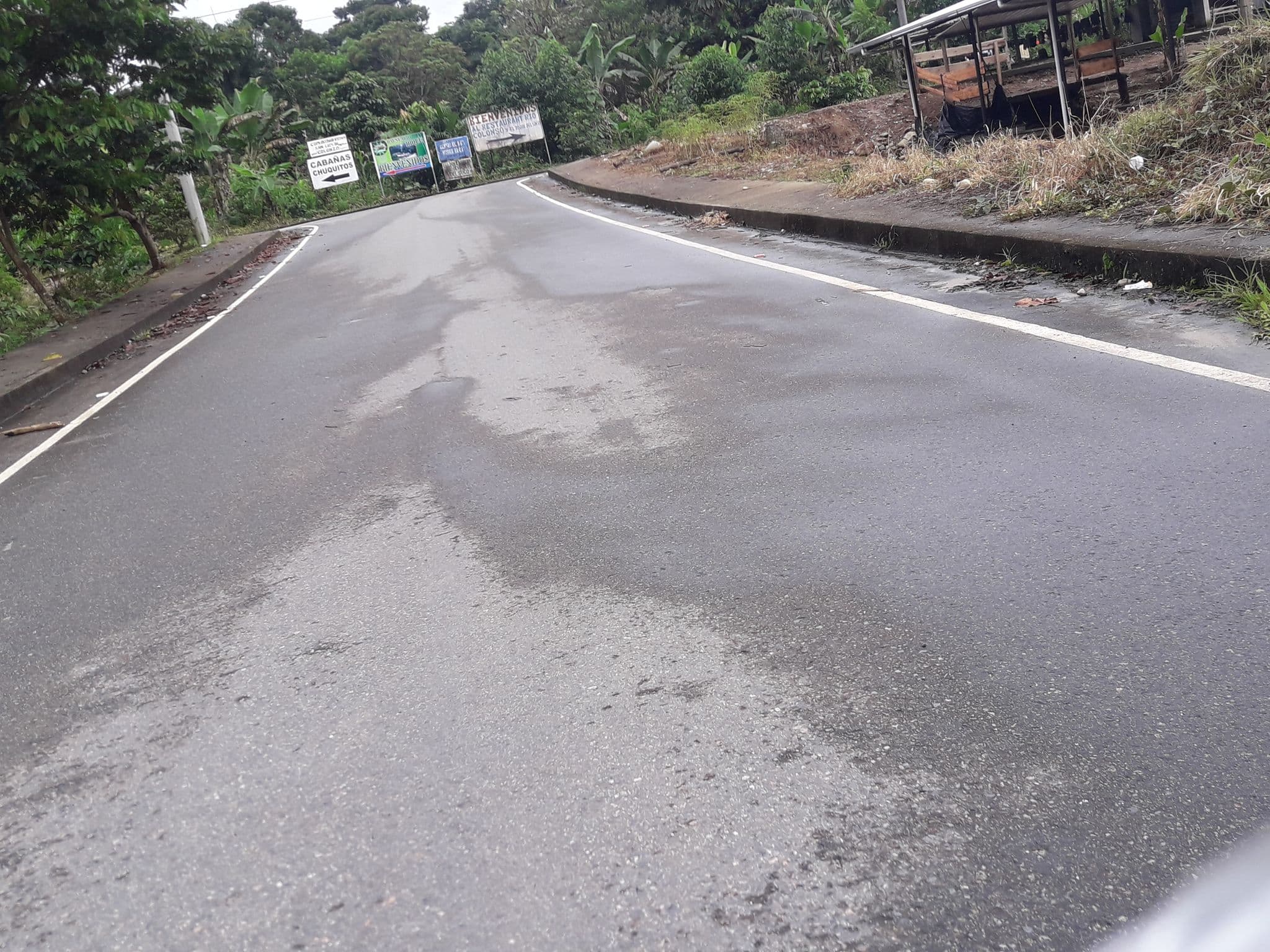 Street view near Chuquitos, Tena — © yesenia22 (CC BY-SA · Mapillary)