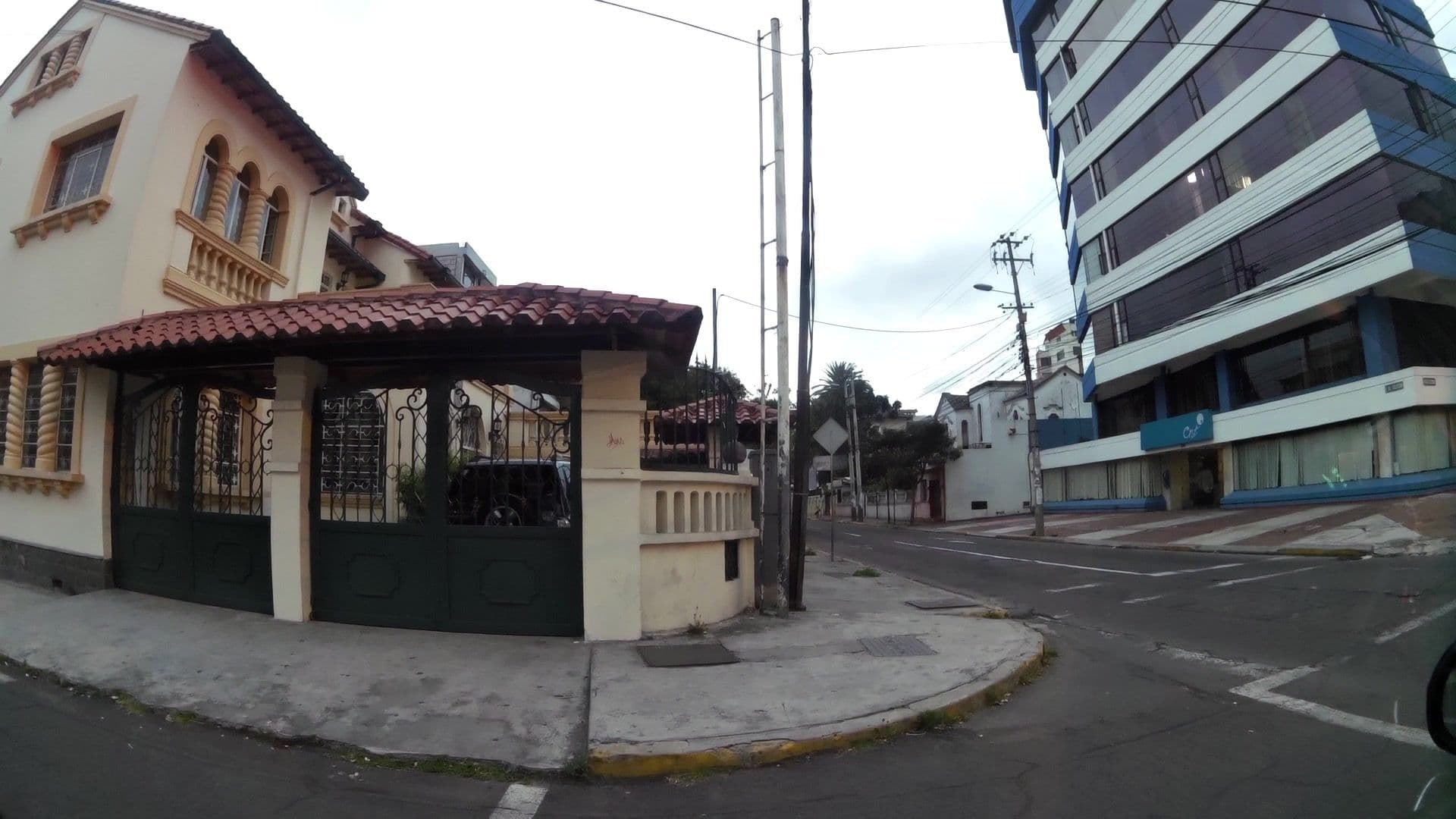 Street view near Mogens Pod Hostel, Quito