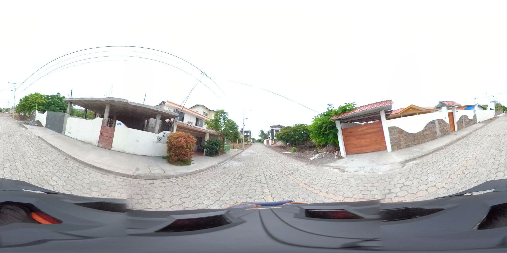Street view near Casa Nostra Hostal, Puerto Ayora — © sdanielzer (CC BY-SA · Mapillary)