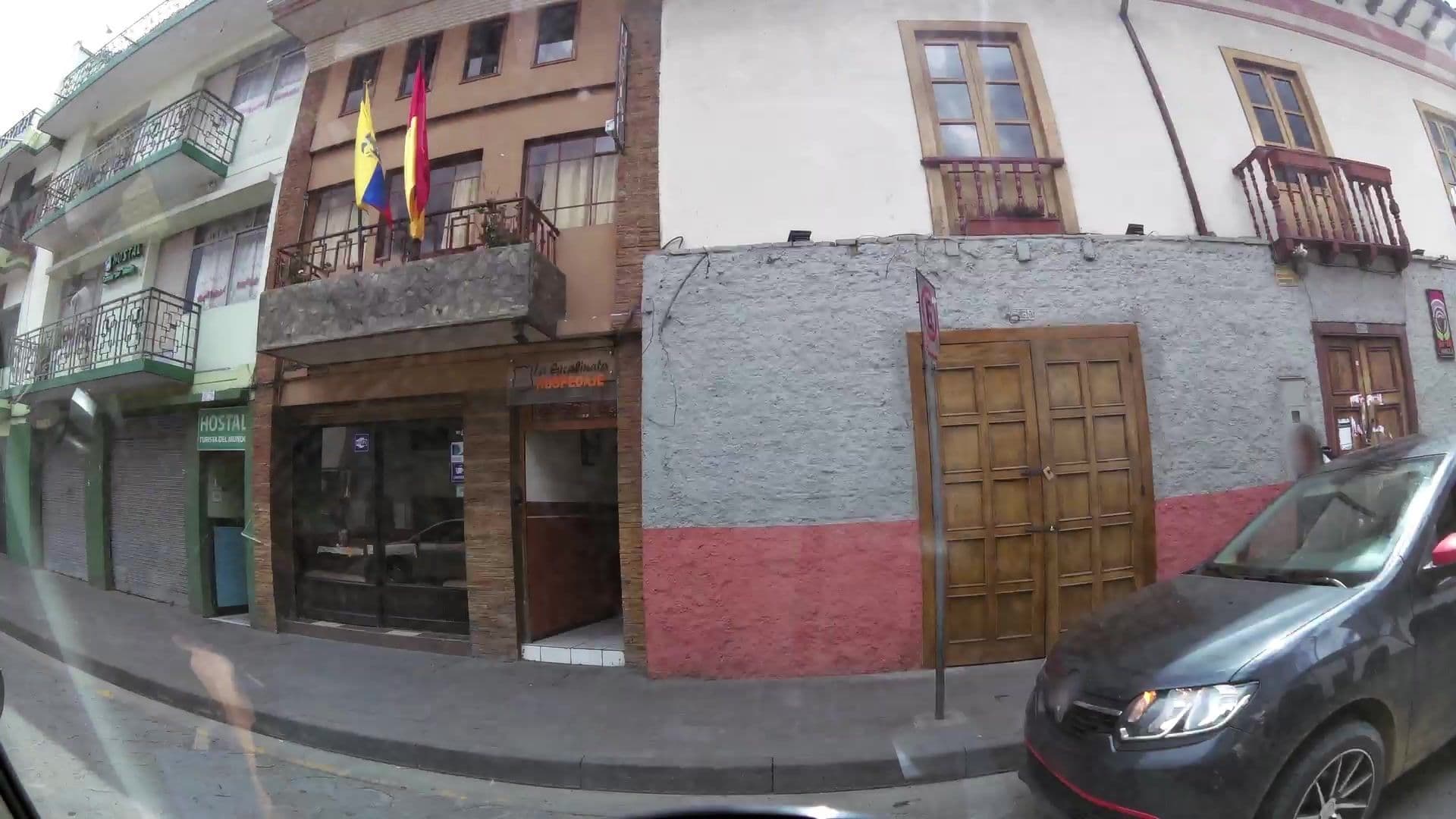 Street view near Hostal La Escalinata, Cuenca